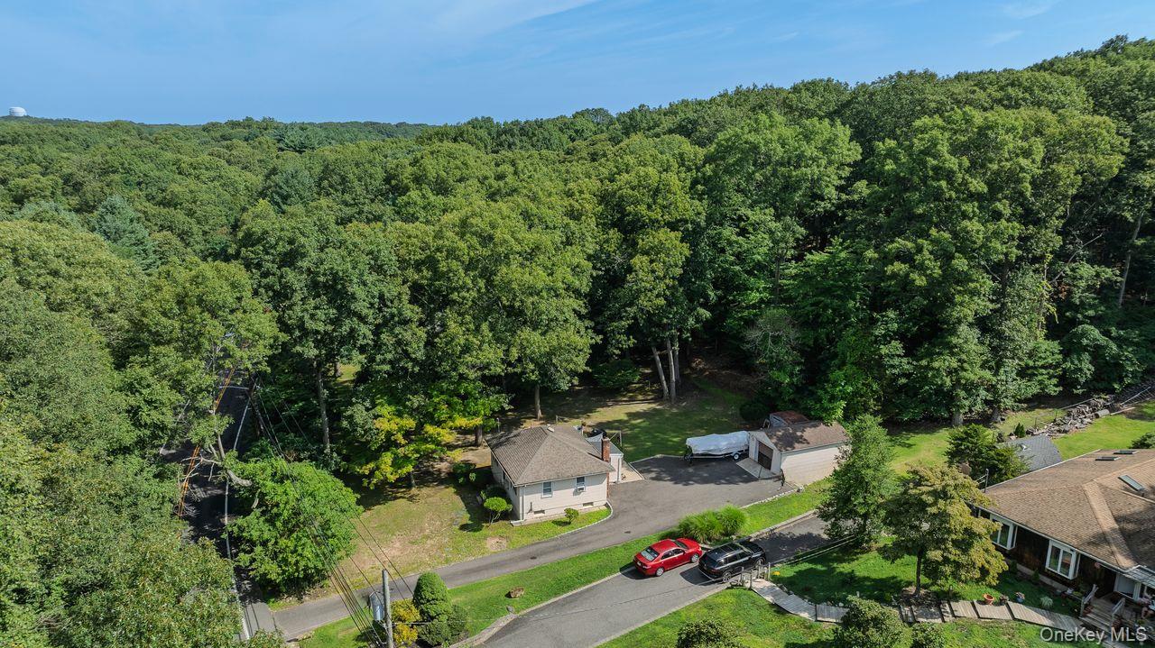 Single Family Old Bridge Road  Suffolk County, NY 11768, MLS-1030862-27