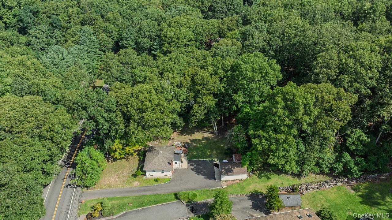 Single Family Old Bridge Road  Suffolk County, NY 11768, MLS-1030862-28