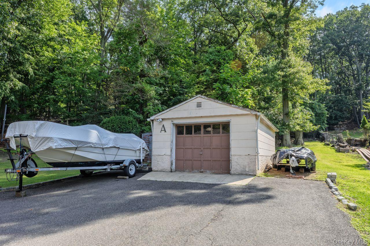 Single Family Old Bridge Road  Suffolk County, NY 11768, MLS-1030862-4