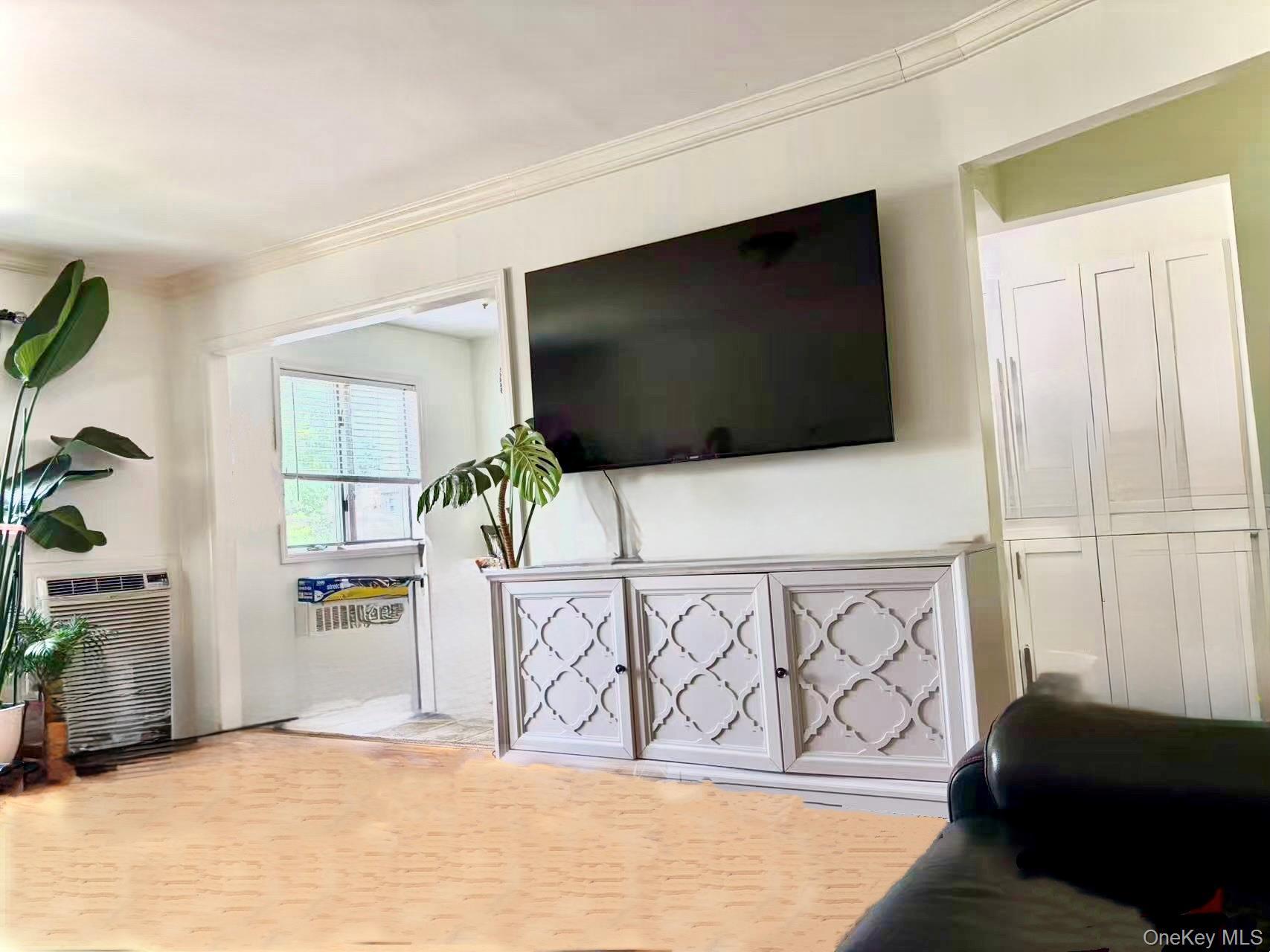 Single Family 169th Street  Queens, NY 11365, MLS-1030886-2