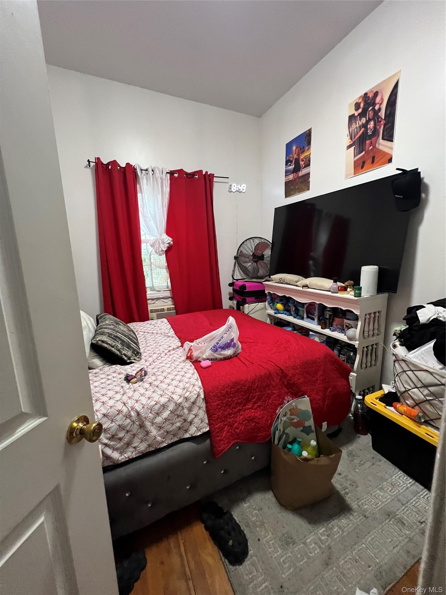 Single Family Elsmere Place Bronx, NY 10460, MLS-1030899-15