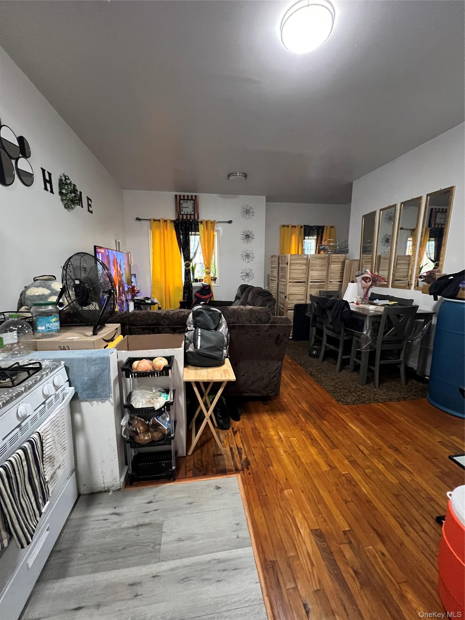 Single Family Elsmere Place Bronx, NY 10460, MLS-1030899-16