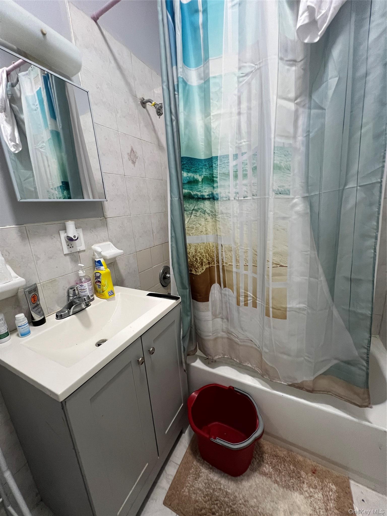 Single Family Elsmere Place Bronx, NY 10460, MLS-1030899-5