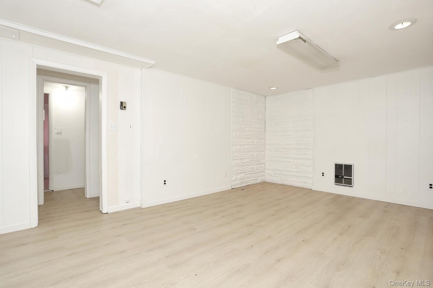Single Family Pascack Road Rockland County, NY 10965, MLS-1030909-28