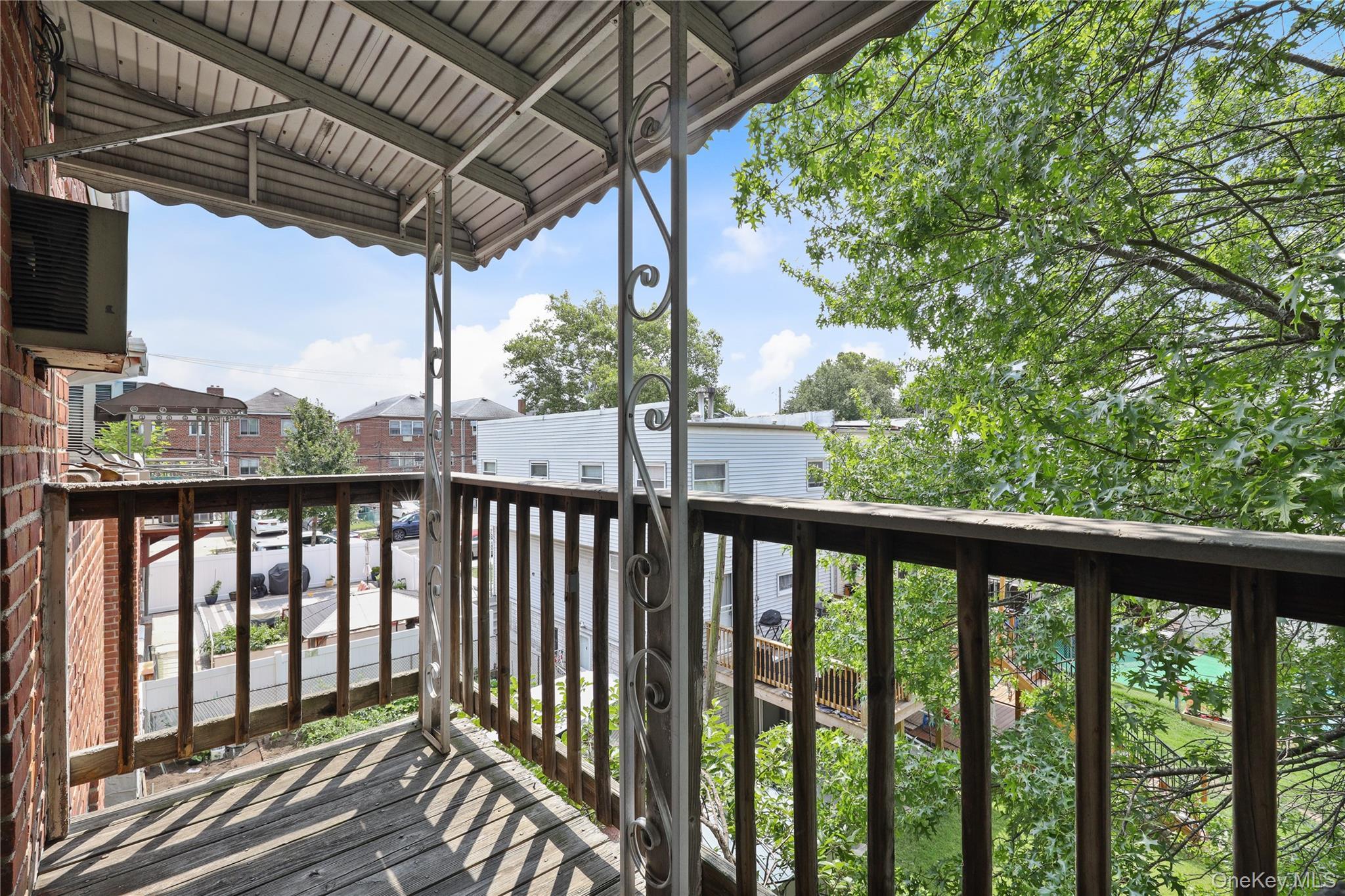 Single Family Griswold Avenue Bronx, NY 10465, MLS-1030927-12