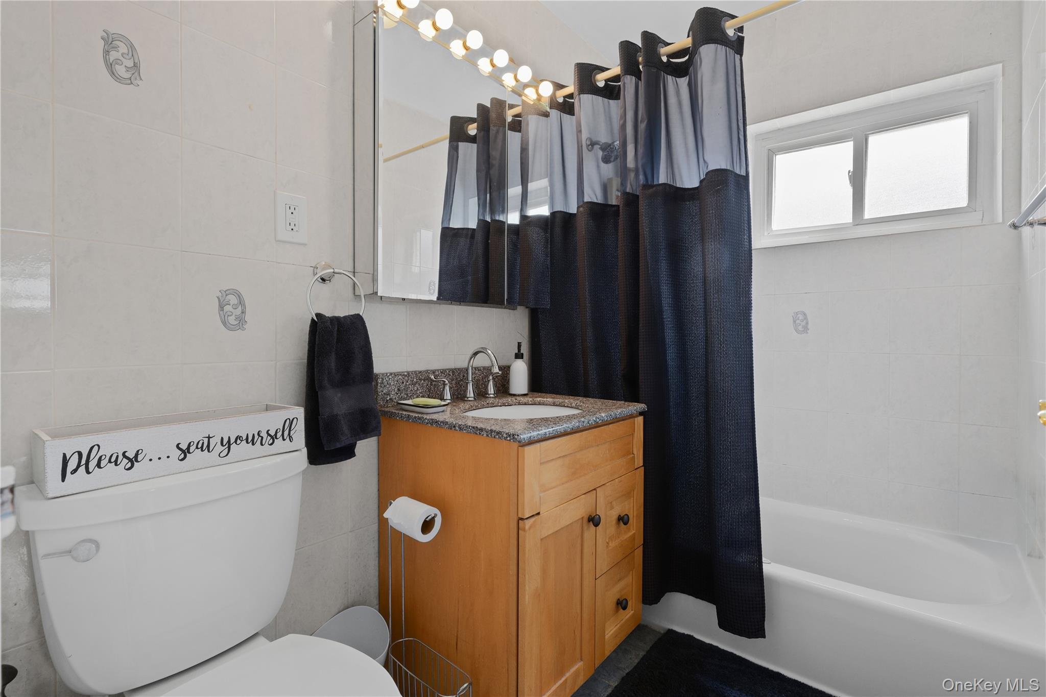 Single Family Griswold Avenue Bronx, NY 10465, MLS-1030927-14