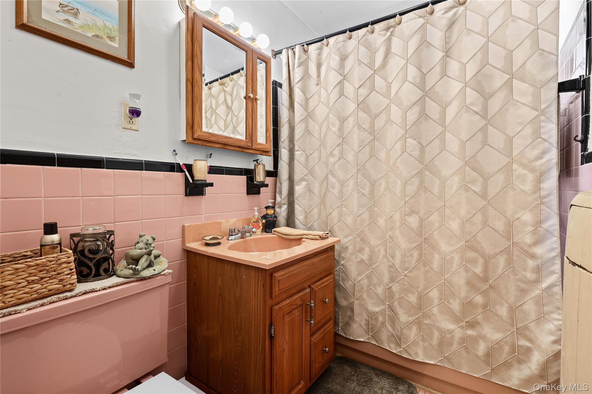 Single Family Griswold Avenue Bronx, NY 10465, MLS-1030927-25
