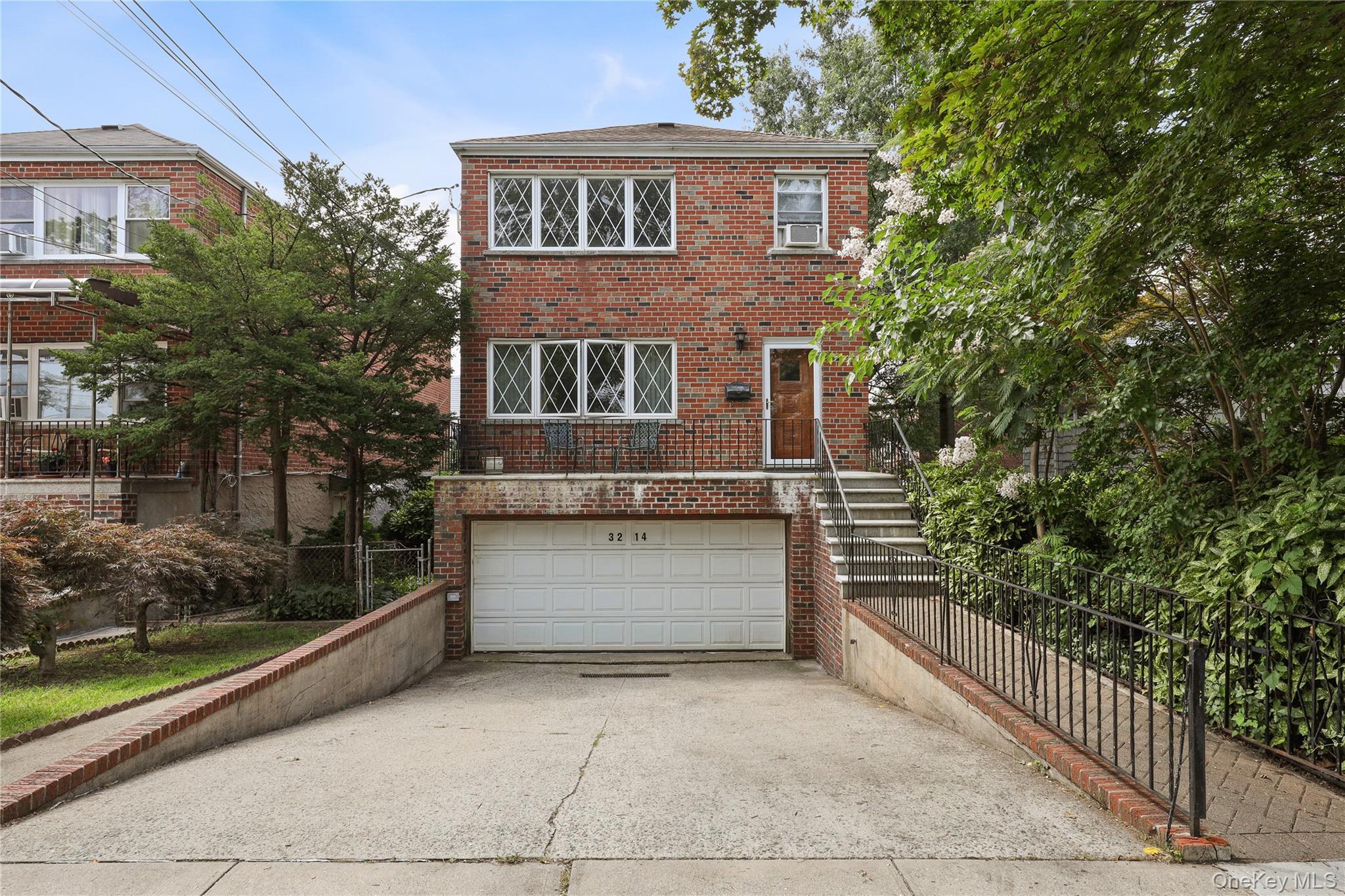 Single Family Griswold Avenue Bronx, NY 10465, MLS-1030927-34