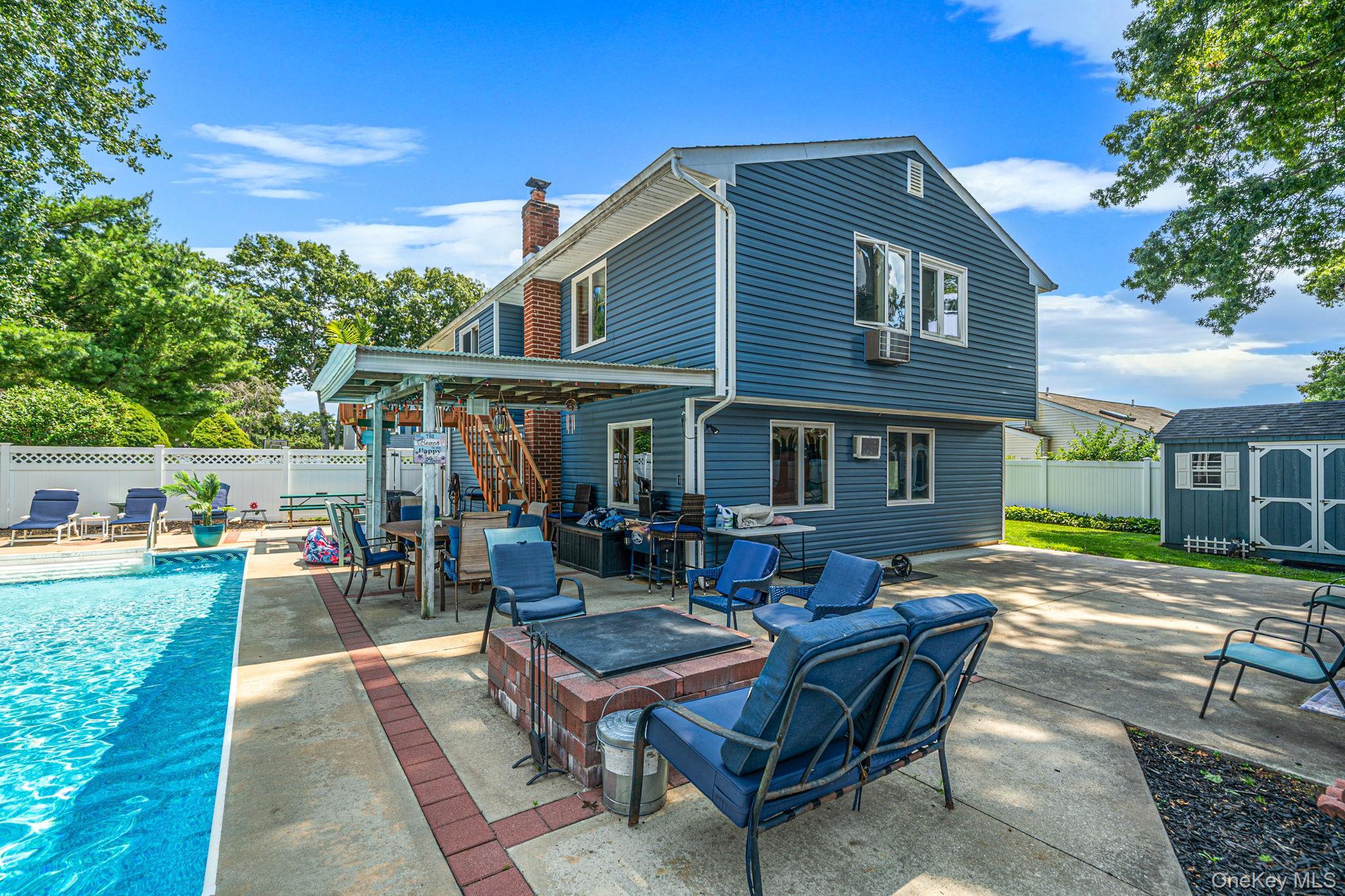 Single Family Fannie Drive  Suffolk County, NY 11738, MLS-1030936-31