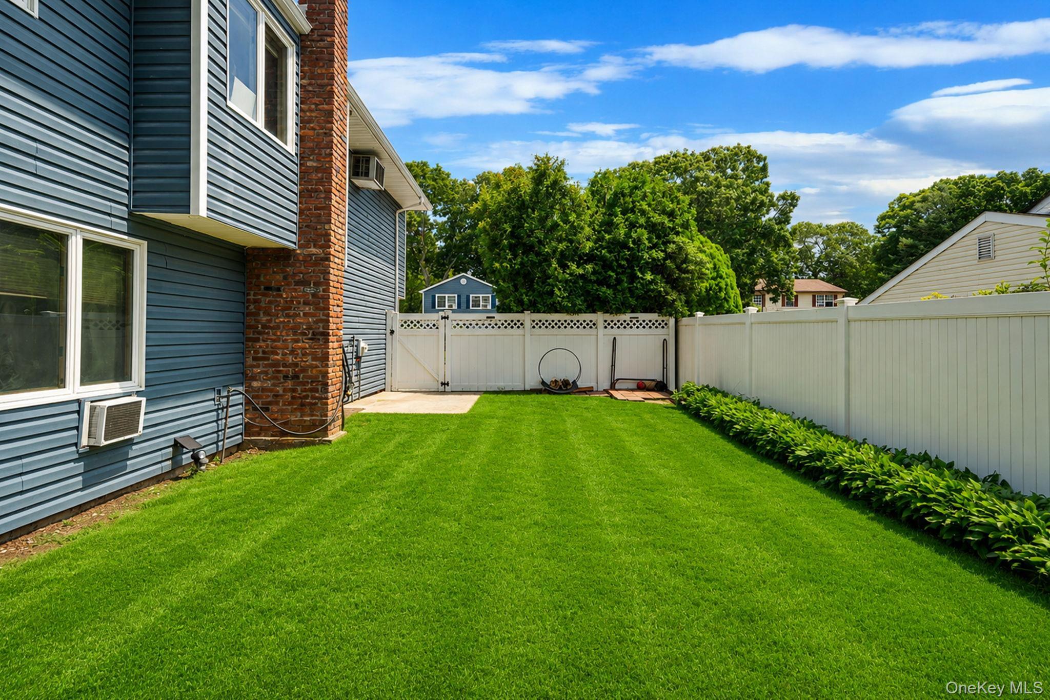 Single Family Fannie Drive  Suffolk County, NY 11738, MLS-1030936-36