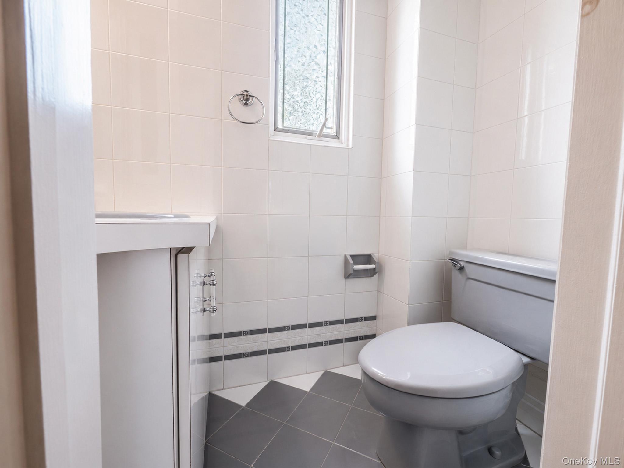 Single Family 176th Street  Queens, NY 11366, MLS-1030937-13