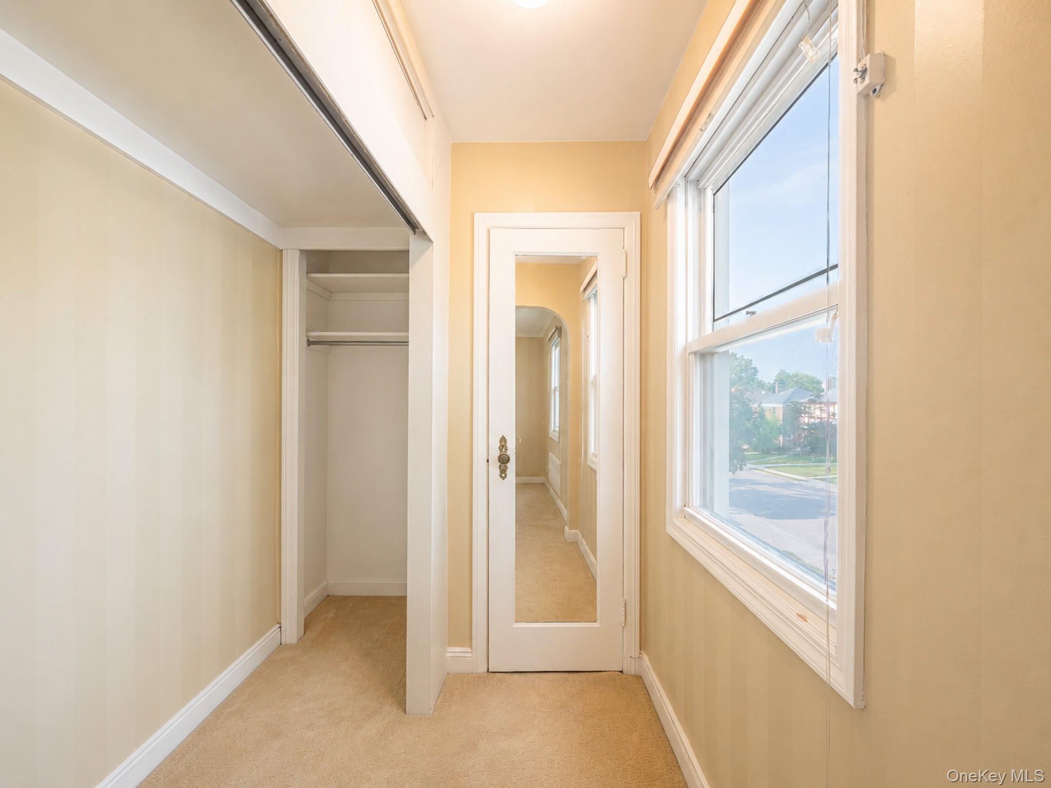 Single Family 176th Street  Queens, NY 11366, MLS-1030937-25