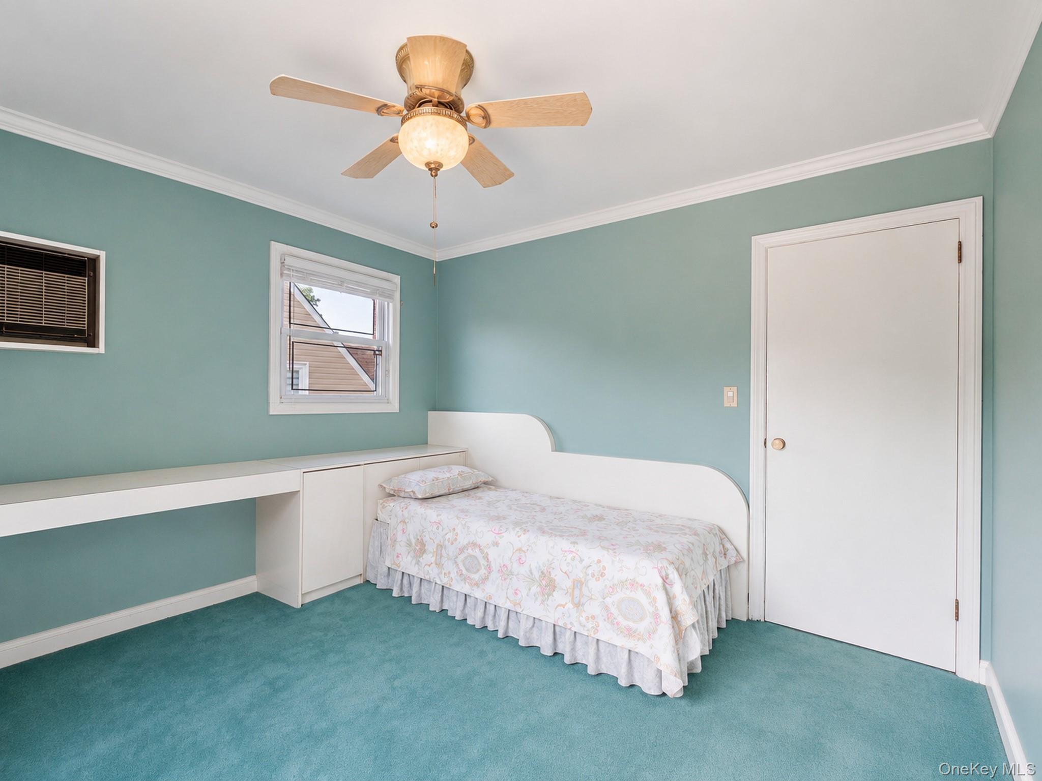 Single Family 176th Street  Queens, NY 11366, MLS-1030937-29