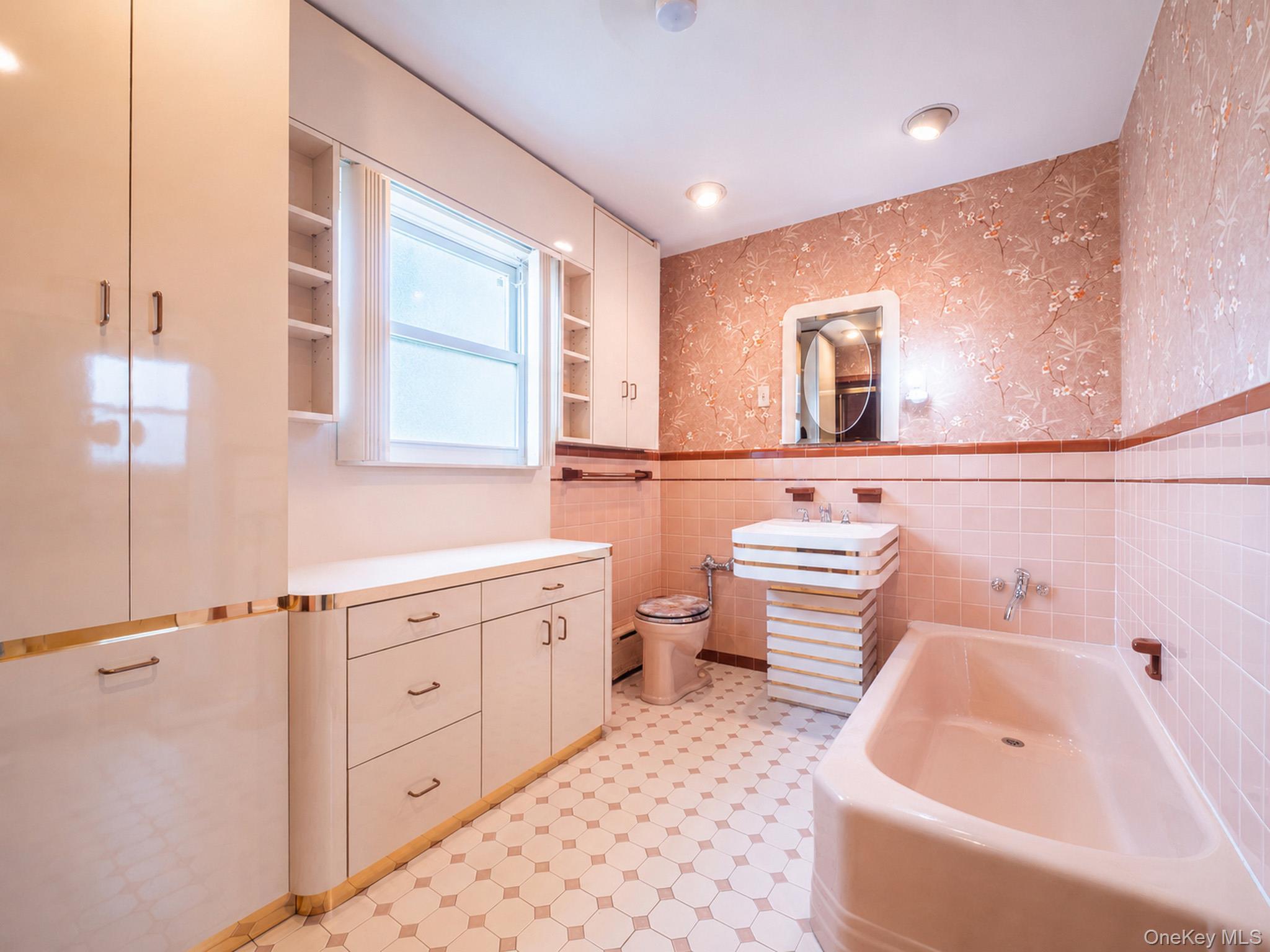 Single Family 176th Street  Queens, NY 11366, MLS-1030937-30