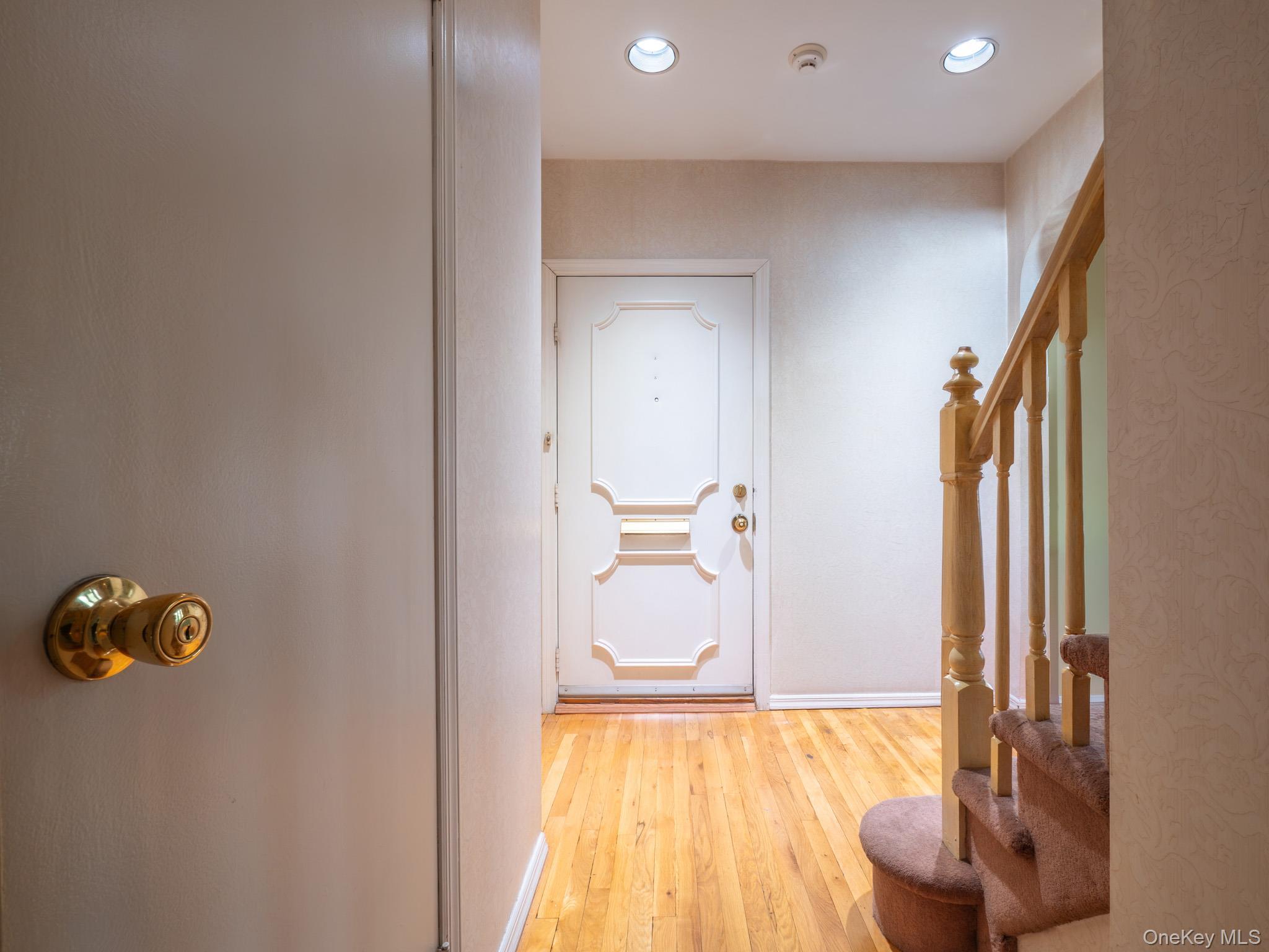 Single Family 176th Street  Queens, NY 11366, MLS-1030937-34