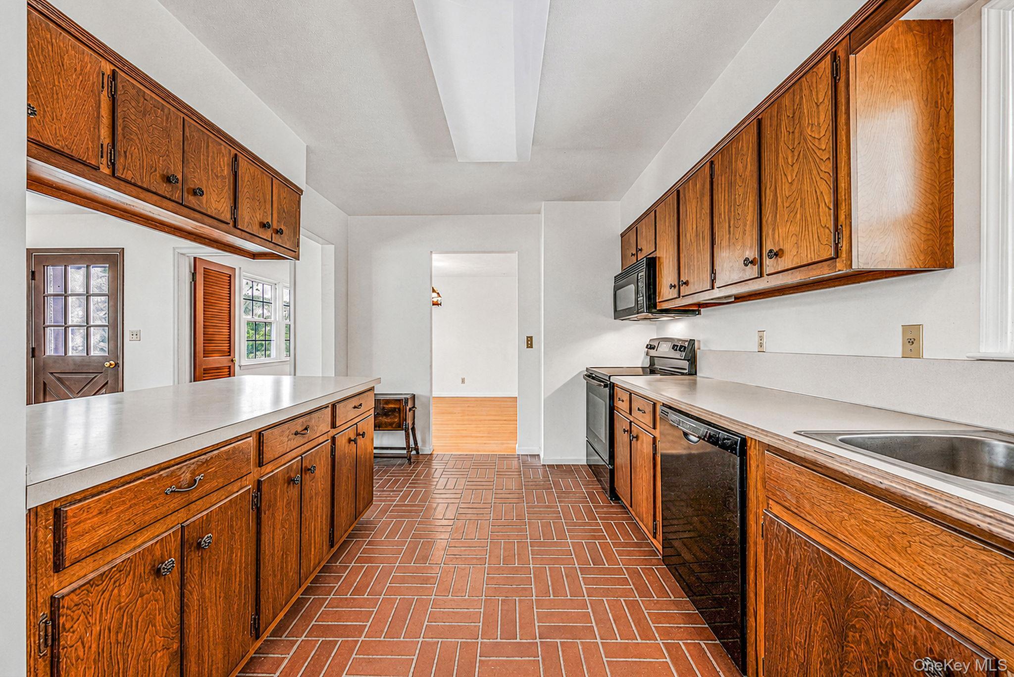 Single Family E Bartlett Road Suffolk County, NY 11953, MLS-1030942-15