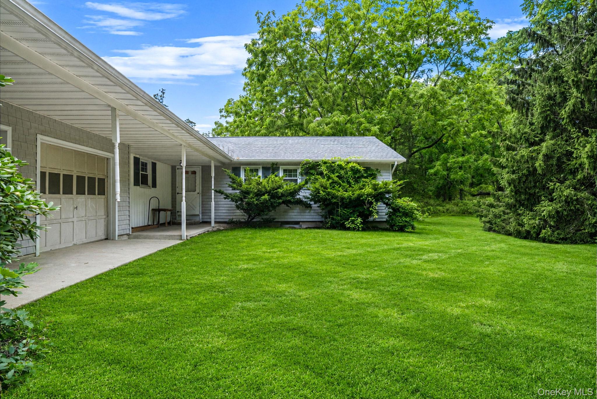 Single Family E Bartlett Road Suffolk County, NY 11953, MLS-1030942-2