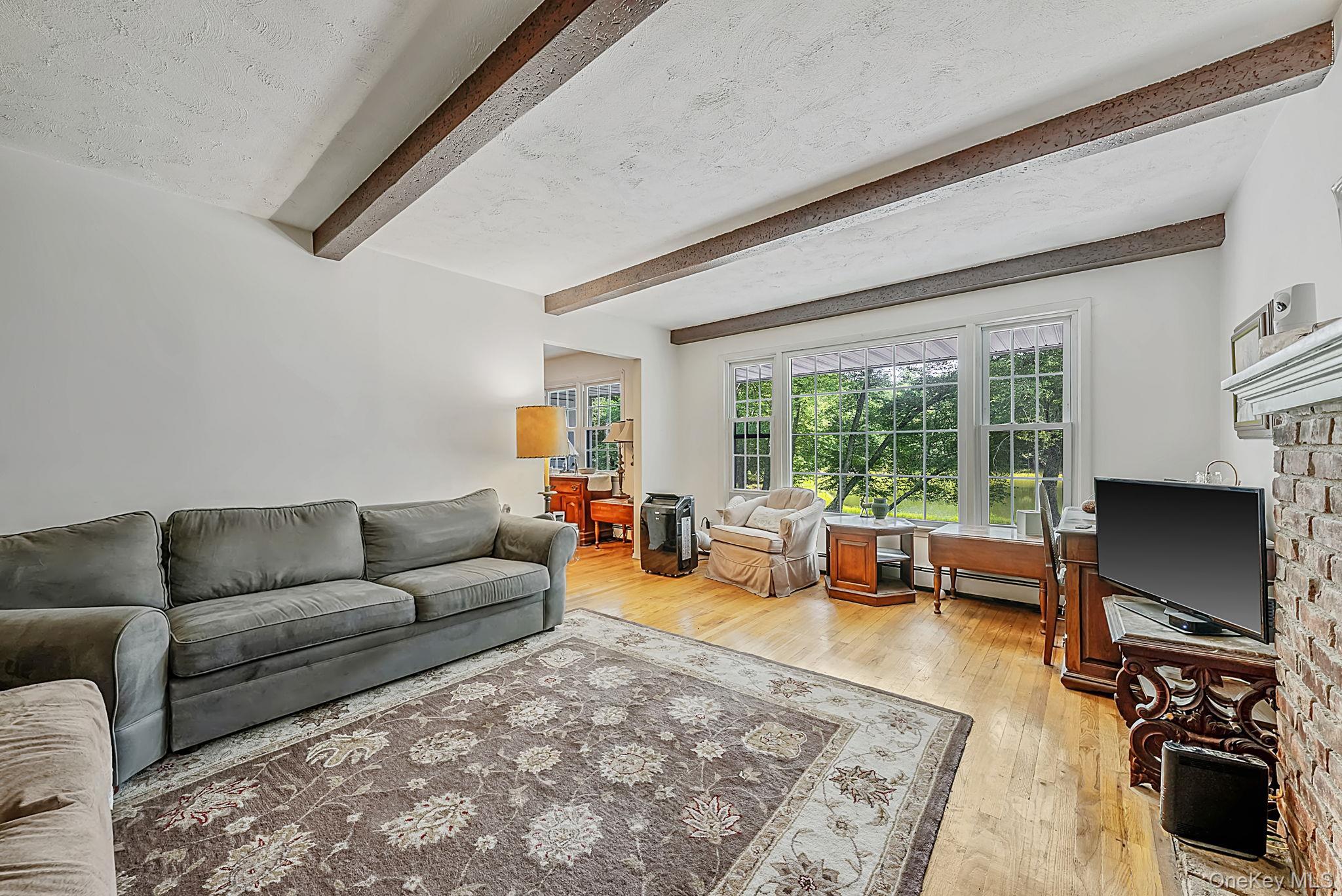Single Family E Bartlett Road Suffolk County, NY 11953, MLS-1030942-22