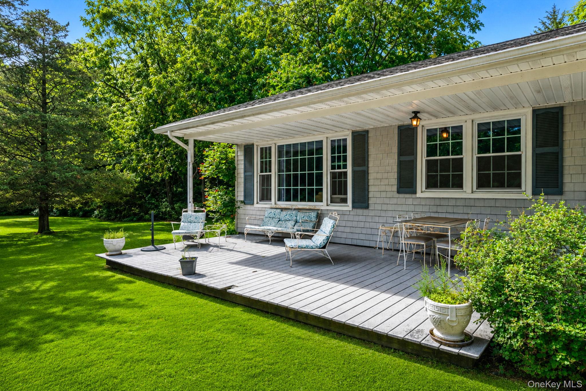 Single Family E Bartlett Road Suffolk County, NY 11953, MLS-1030942-7