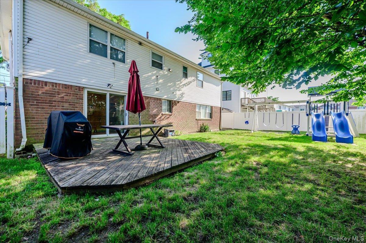 Single Family Jarvis Avenue  Queens, NY 11691, MLS-1030946-24