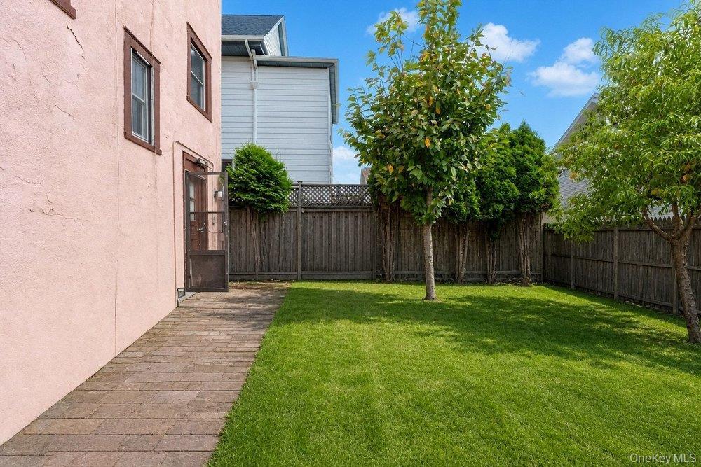 Single Family Urban Street  Westchester County, NY 10552, MLS-1030951-33
