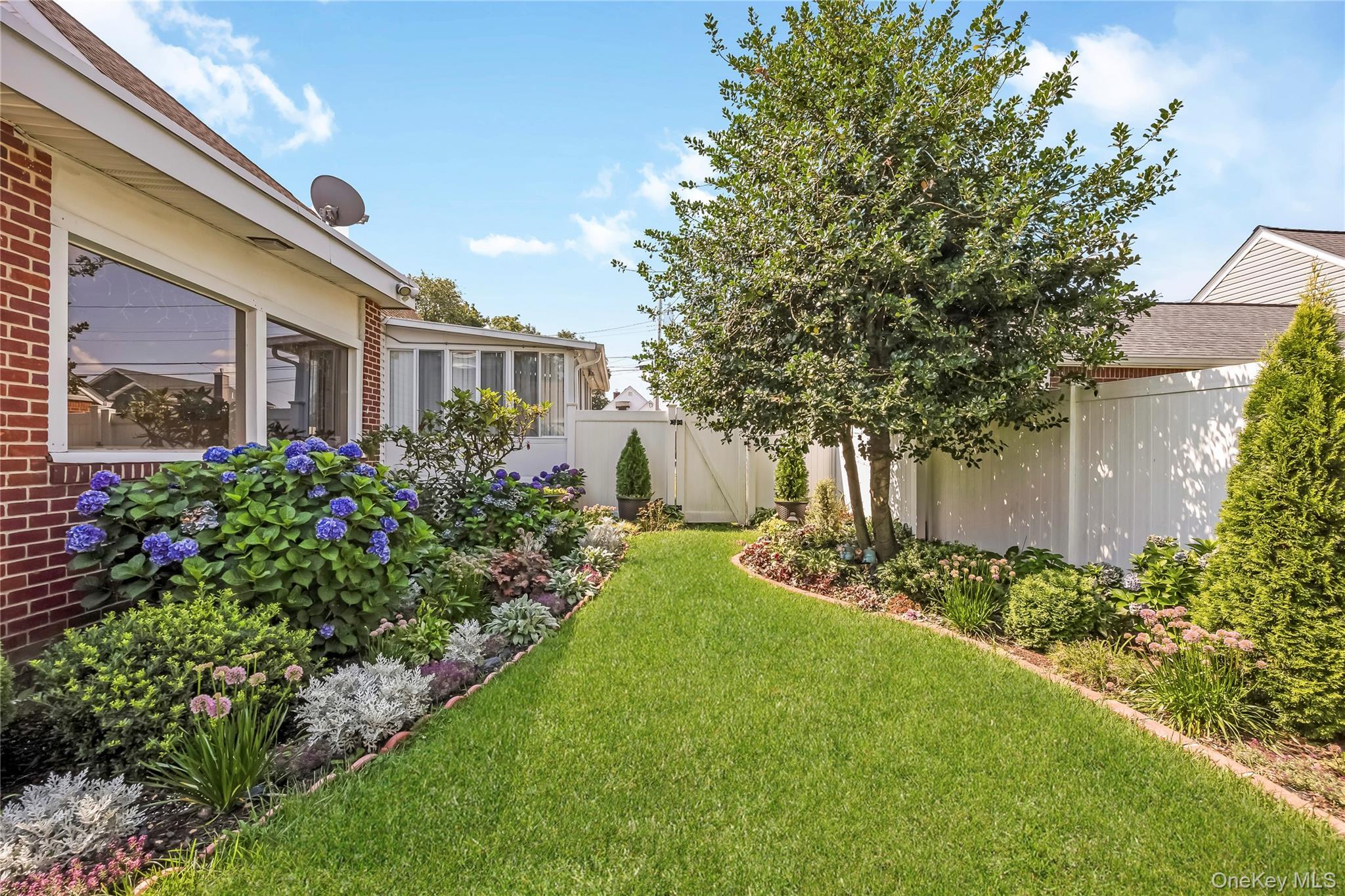 Single Family Booth Street Nassau County, NY 11550, MLS-1030962-10