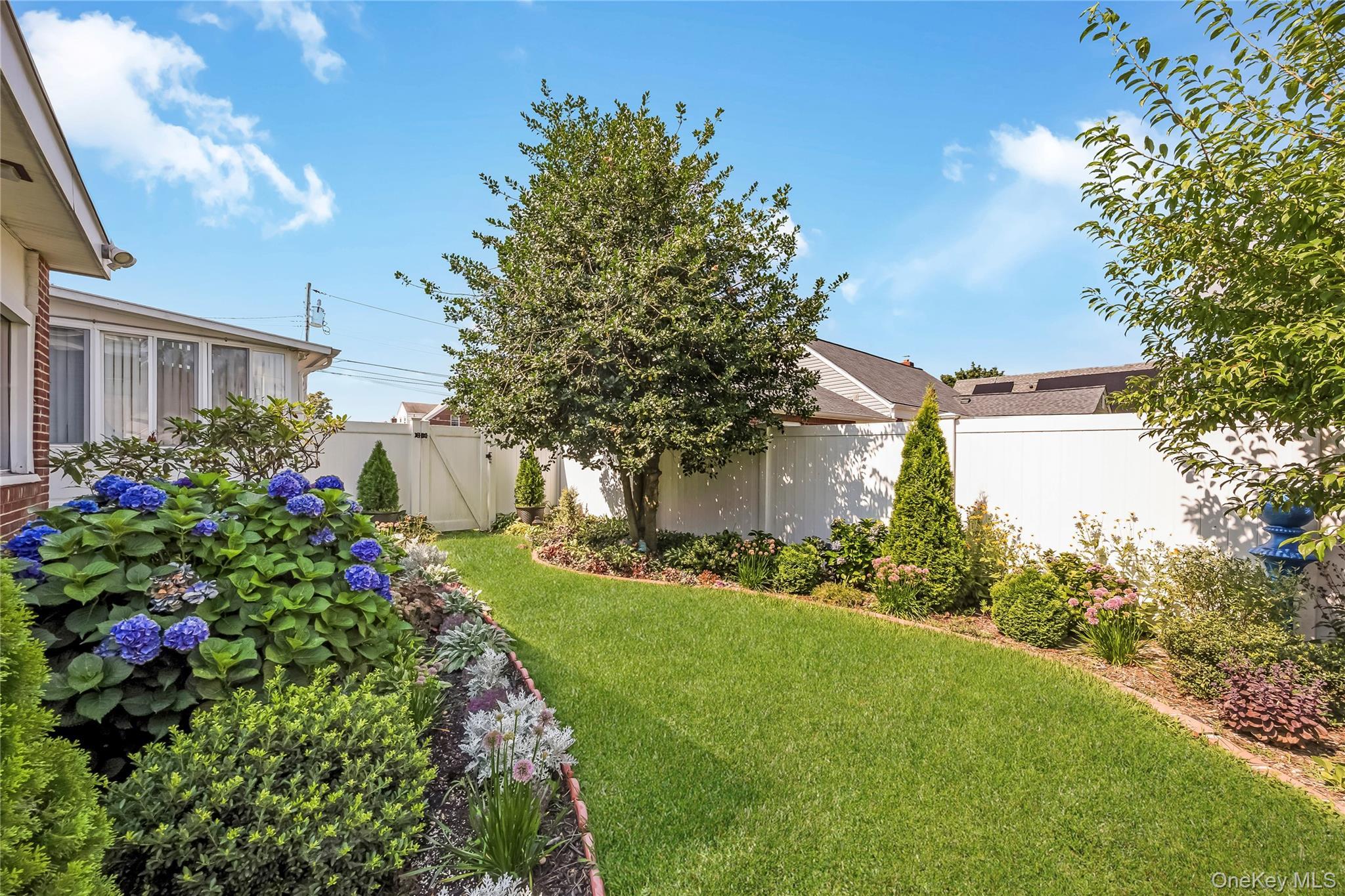 Single Family Booth Street Nassau County, NY 11550, MLS-1030962-11