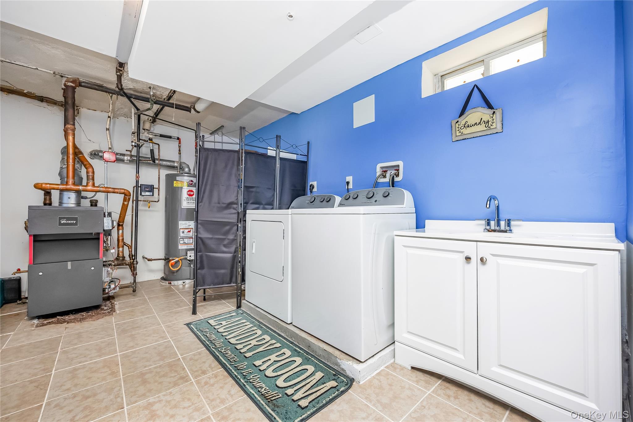 Single Family Booth Street Nassau County, NY 11550, MLS-1030962-37