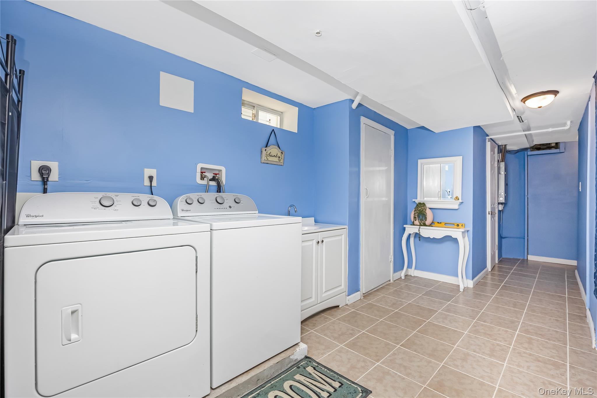 Single Family Booth Street Nassau County, NY 11550, MLS-1030962-38