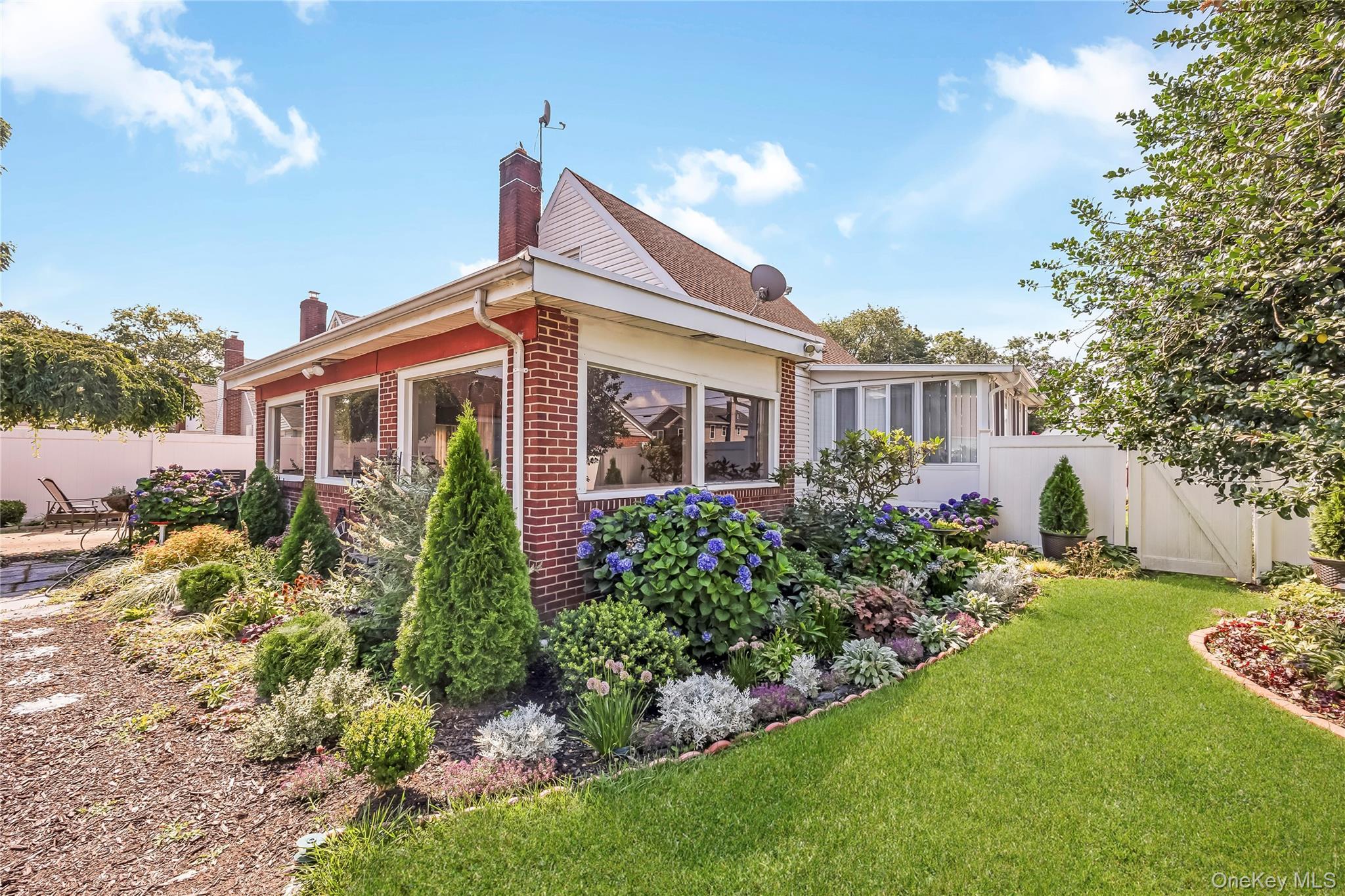 Single Family Booth Street Nassau County, NY 11550, MLS-1030962-9
