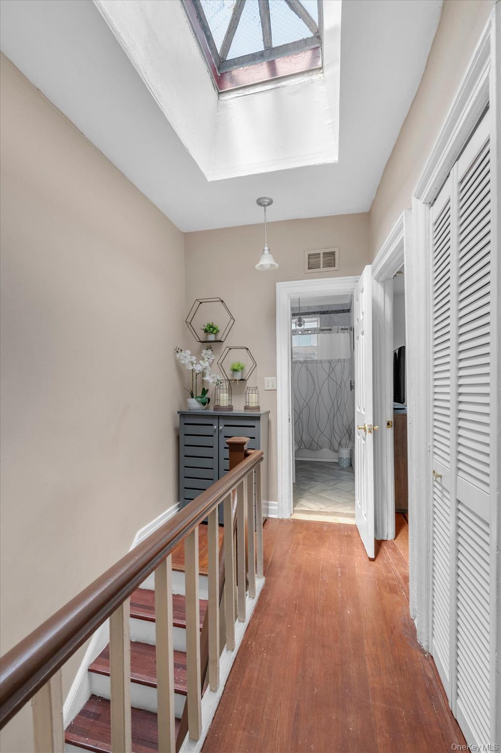 Single Family Turnbull Avenue Bronx, NY 10473, MLS-1030964-11