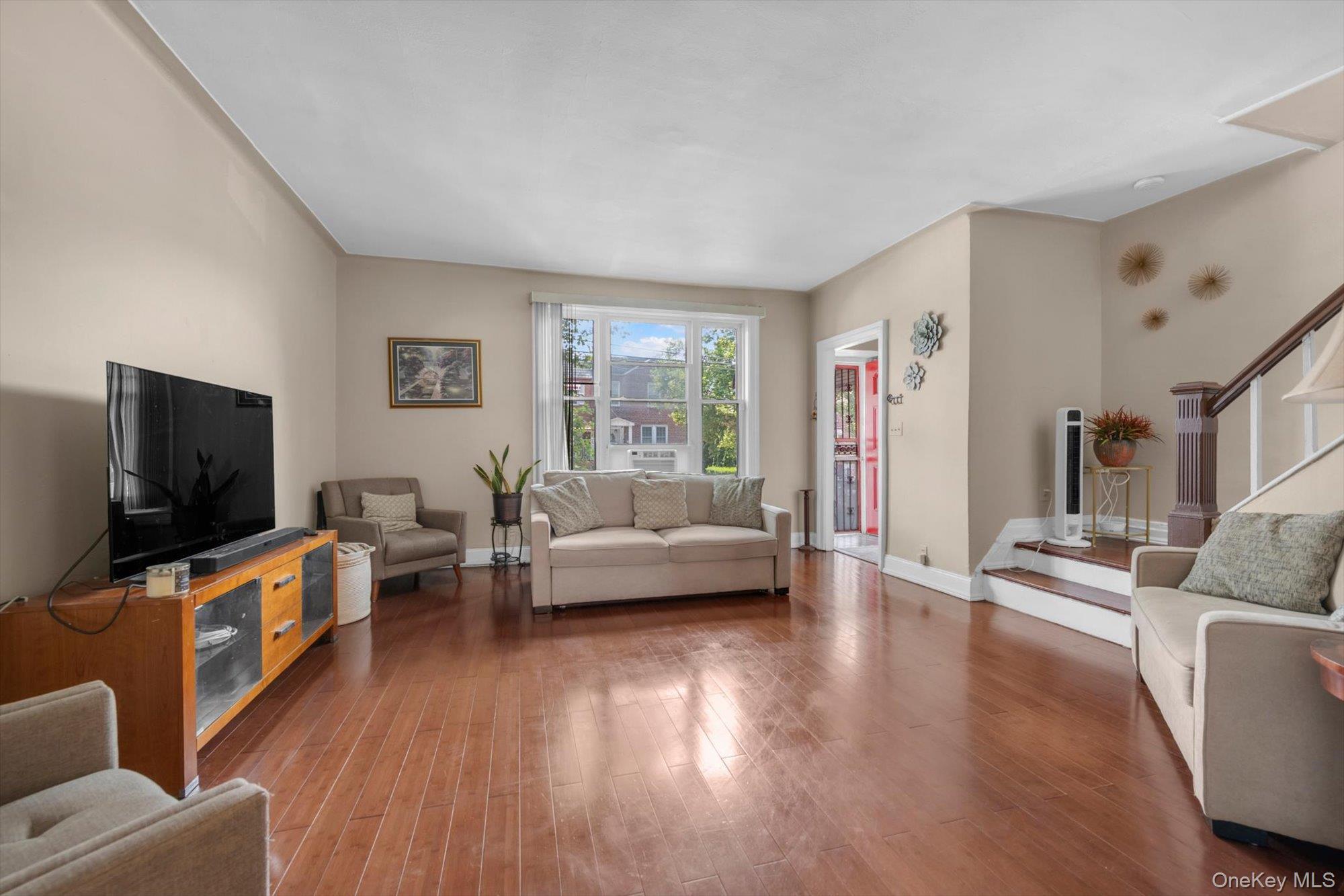 Single Family Turnbull Avenue Bronx, NY 10473, MLS-1030964-3