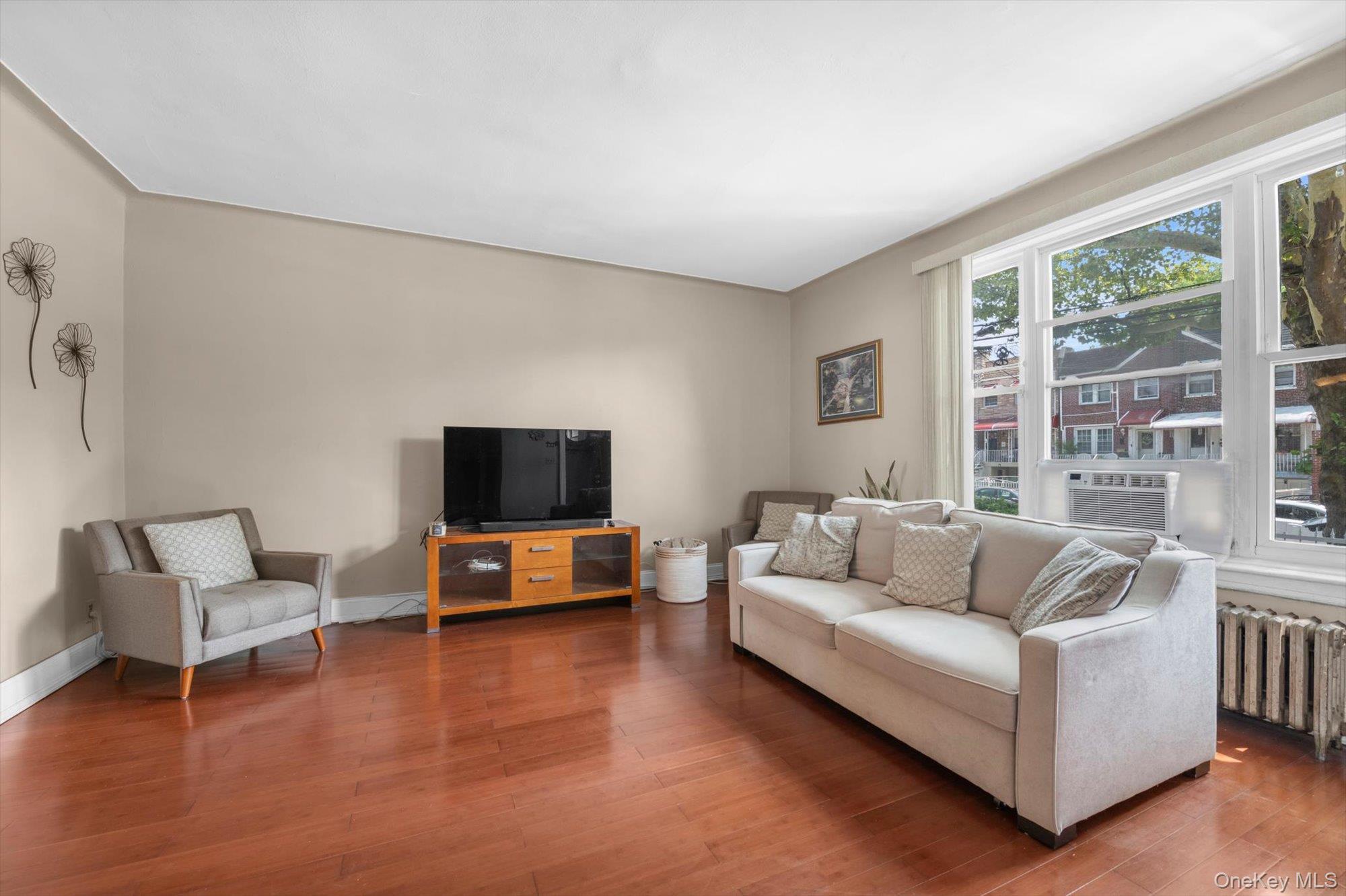 Single Family Turnbull Avenue Bronx, NY 10473, MLS-1030964-4