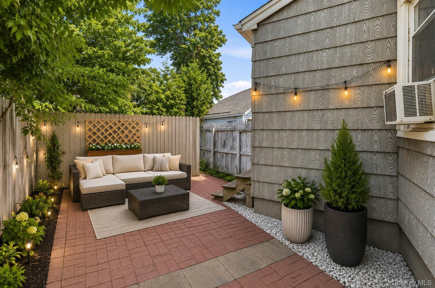 Single Family Woodfield Road  Nassau County, NY 11552, MLS-1030969-25