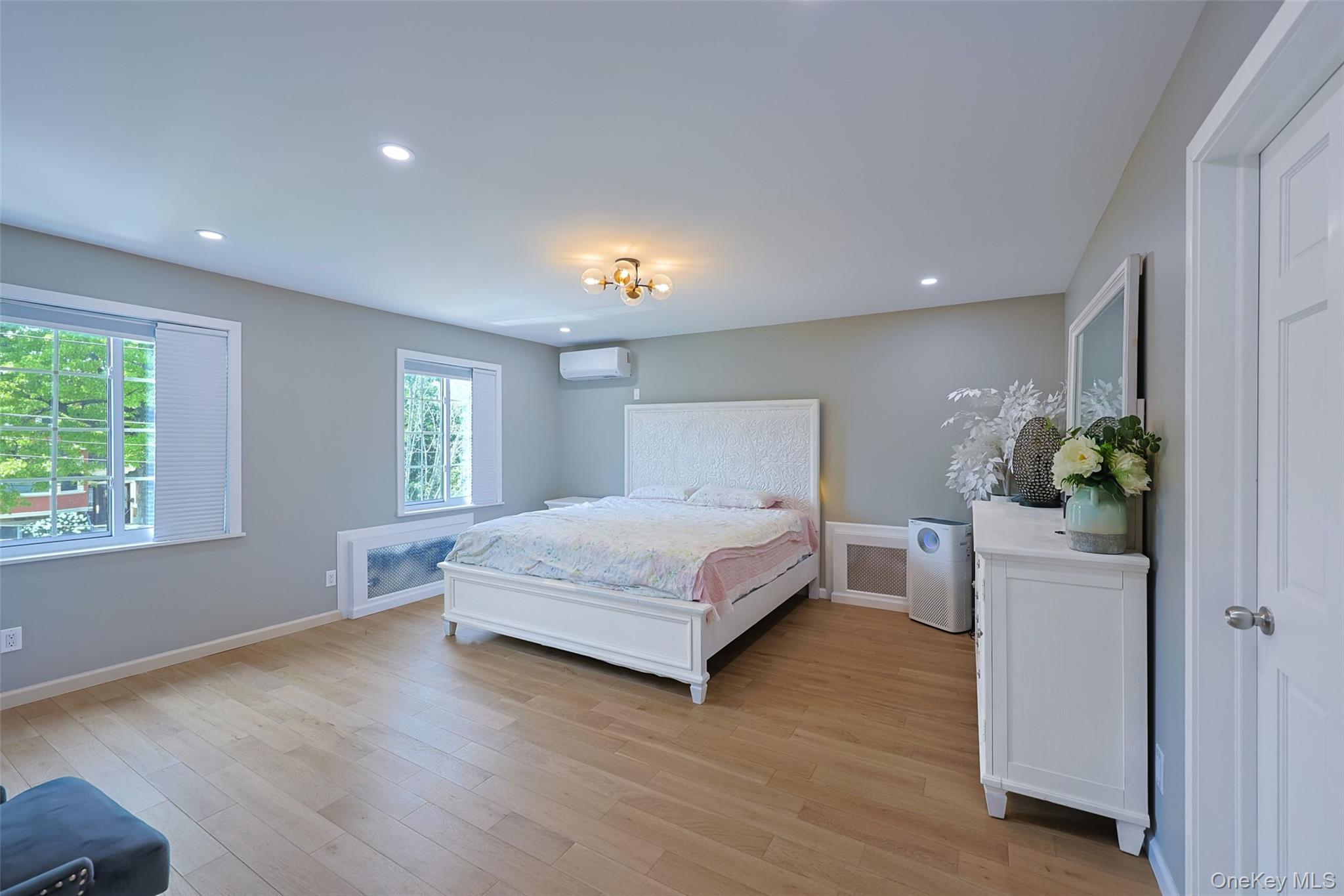 Single Family 141st Street Queens, NY 11357, MLS-1030976-10