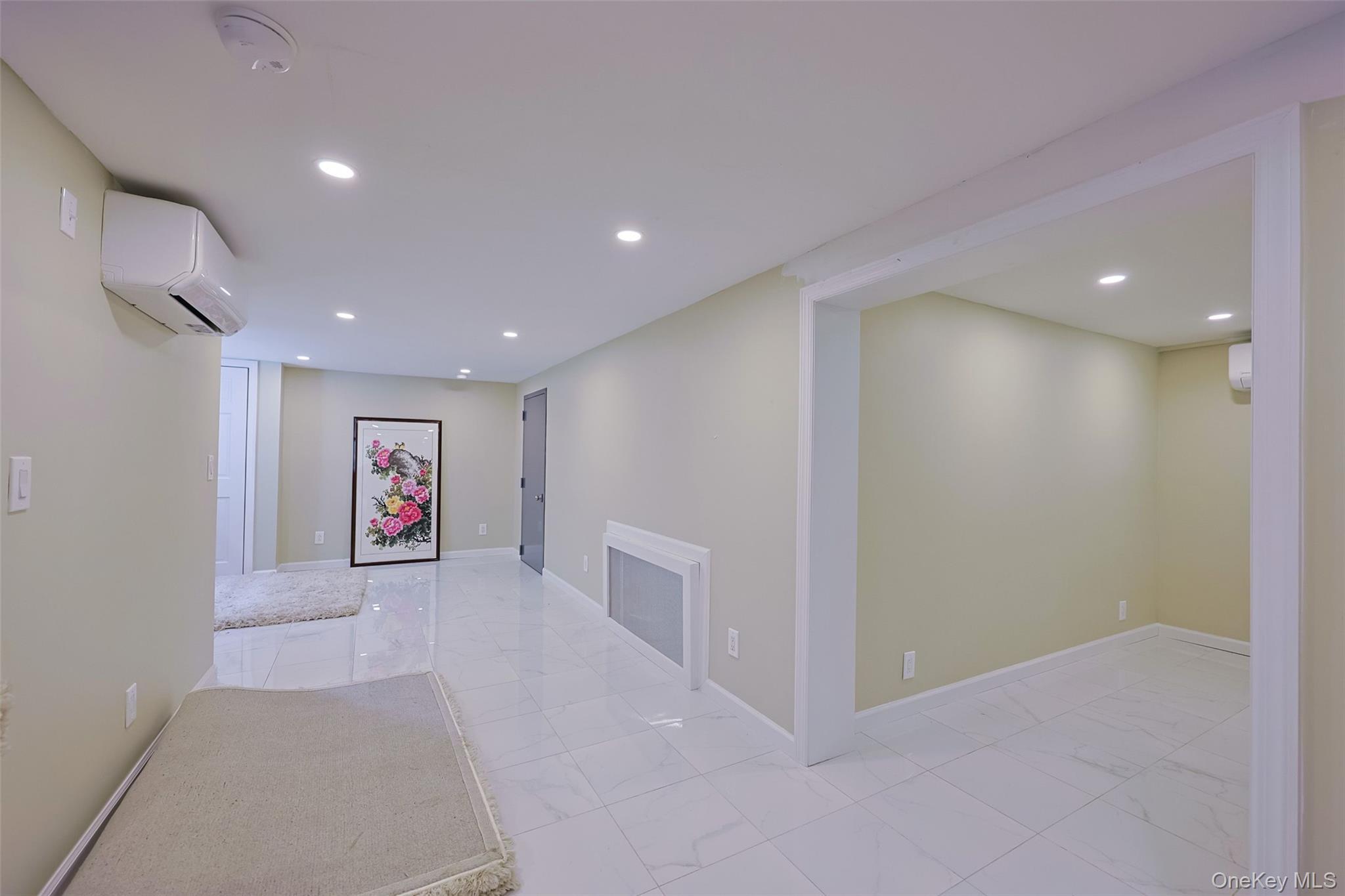 Single Family 141st Street Queens, NY 11357, MLS-1030976-16