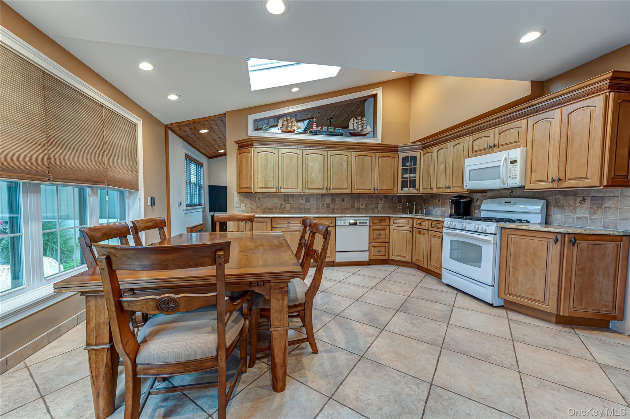 Single Family Farmers Avenue  Nassau County, NY 11710, MLS-1030980-10