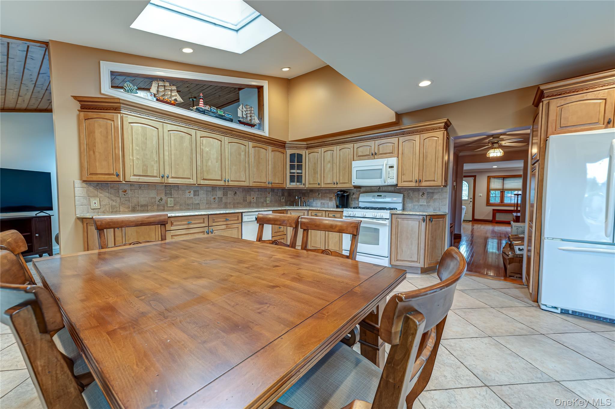 Single Family Farmers Avenue  Nassau County, NY 11710, MLS-1030980-9
