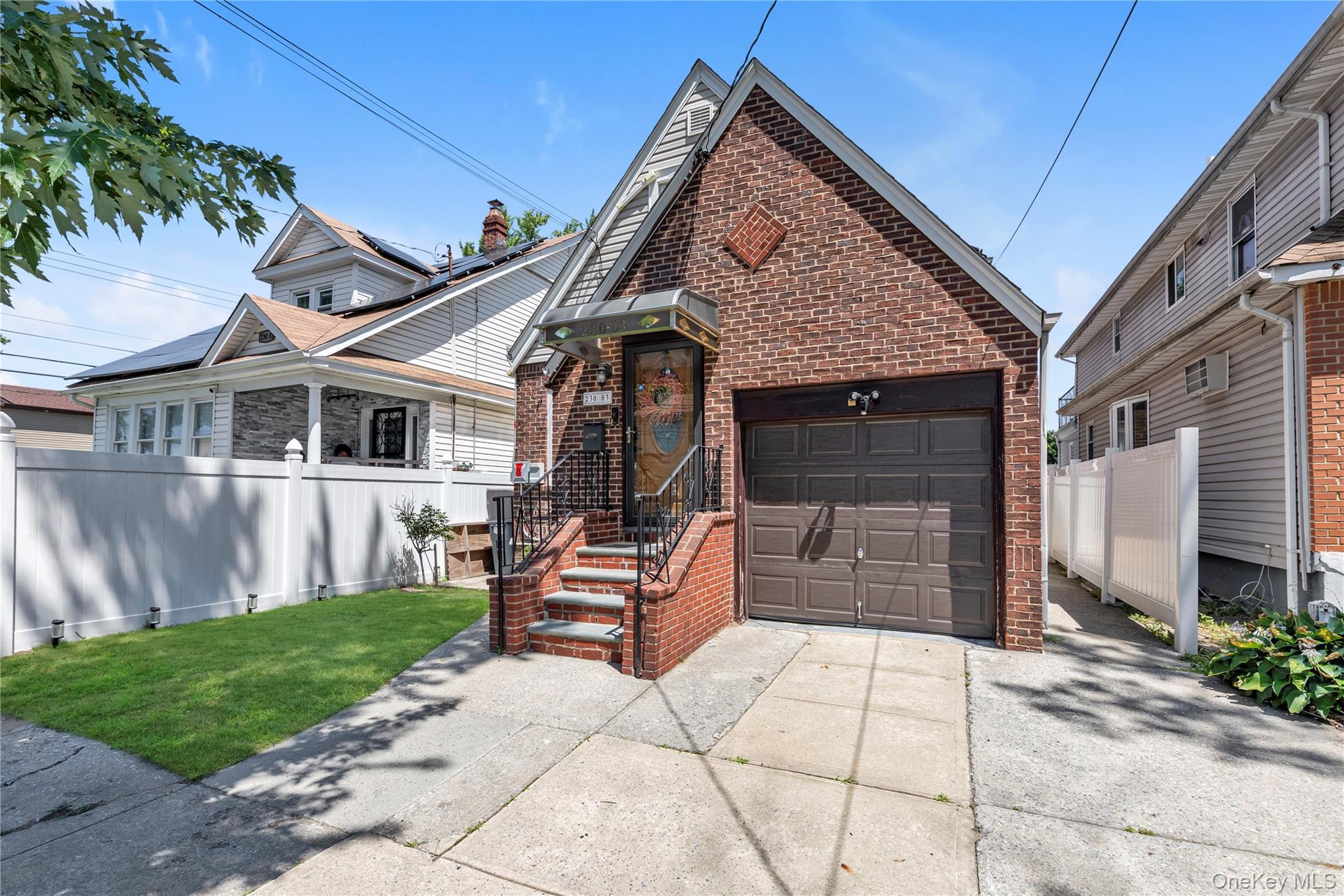 Apartment 144th Avenue  Queens, NY 11413, MLS-1030987-12