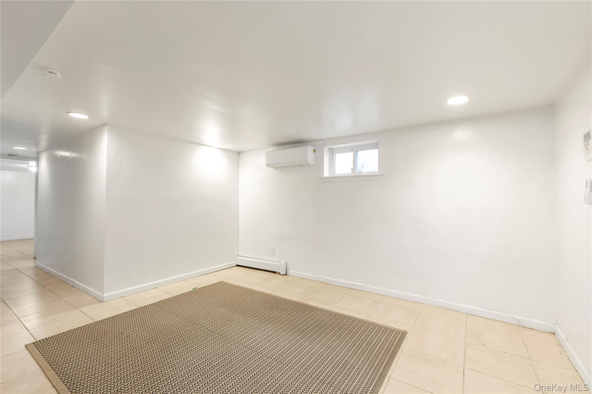 Apartment 144th Avenue Queens, NY 11413, MLS-1030987-3