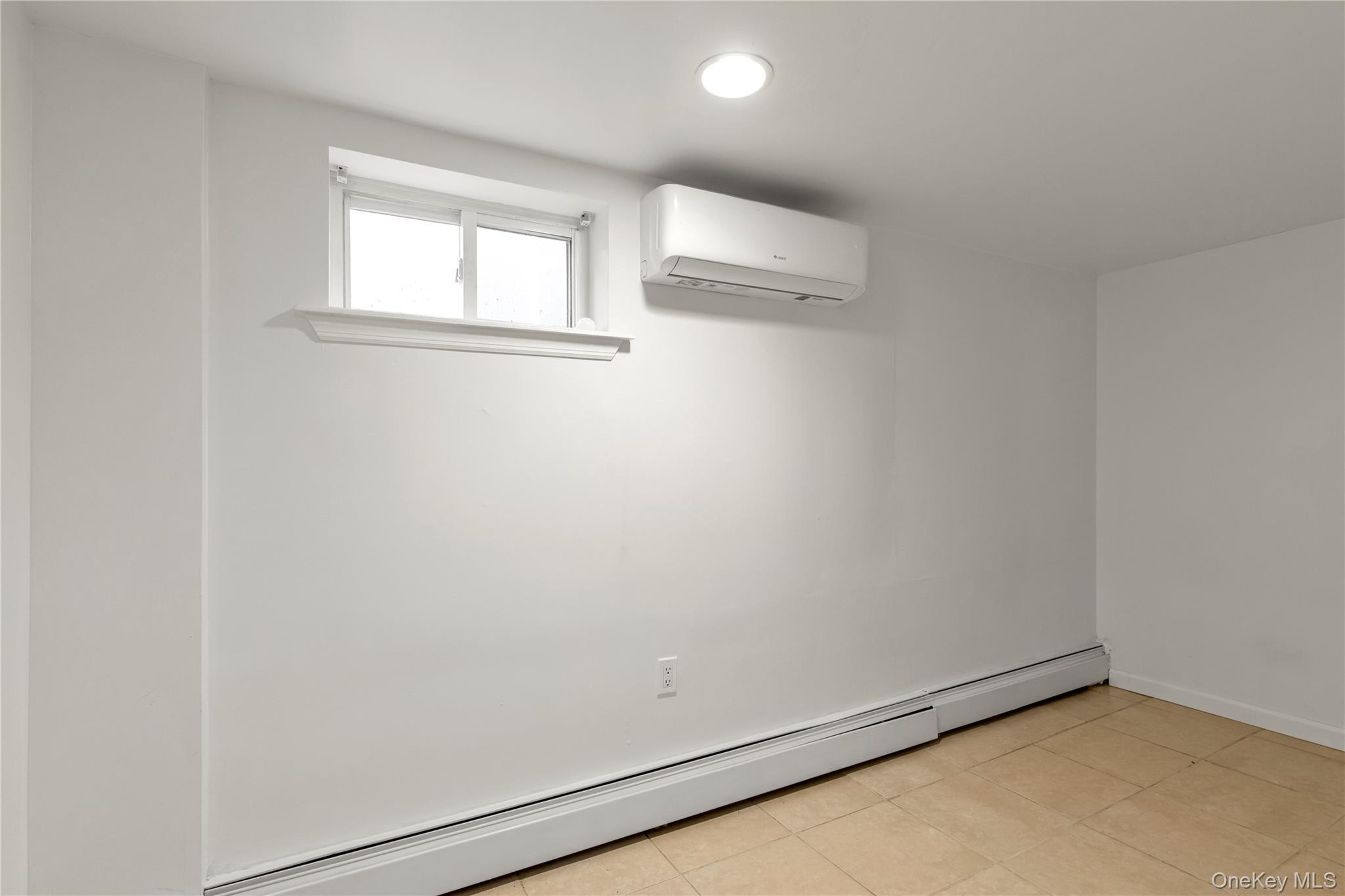 Apartment 144th Avenue Queens, NY 11413, MLS-1030987-7