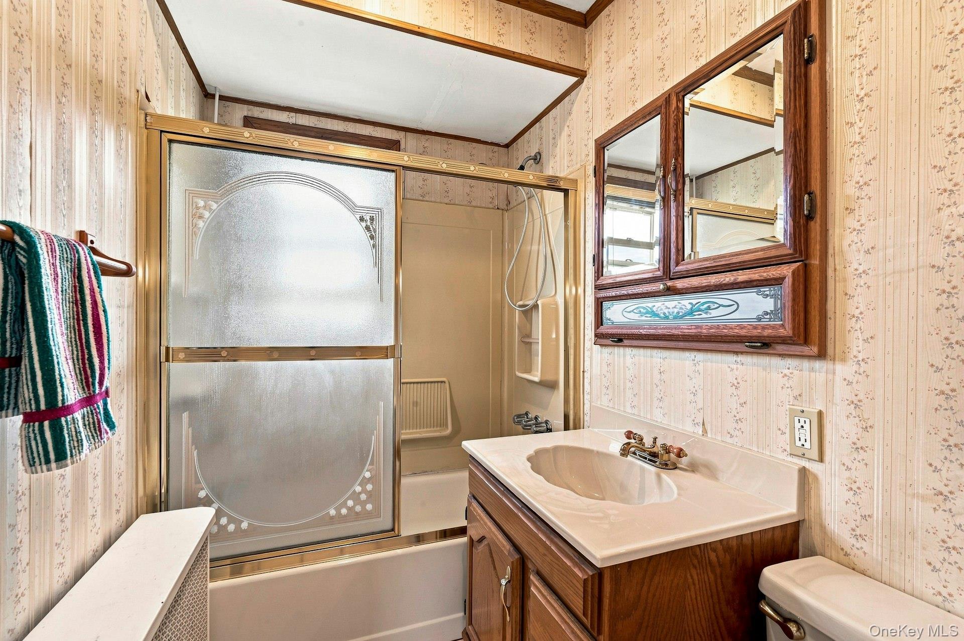 Single Family Emma Street Nassau County, NY 11714, MLS-1030992-16