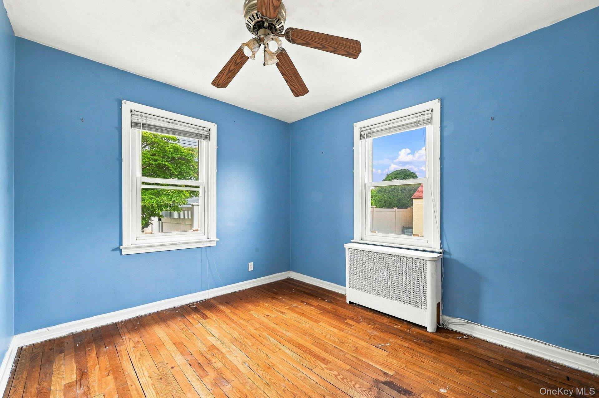 Single Family Emma Street Nassau County, NY 11714, MLS-1030992-17
