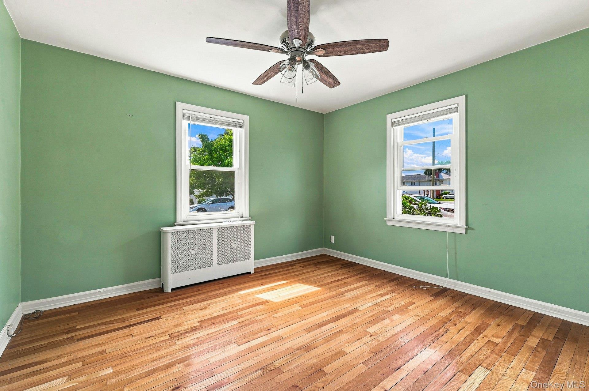 Single Family Emma Street Nassau County, NY 11714, MLS-1030992-18