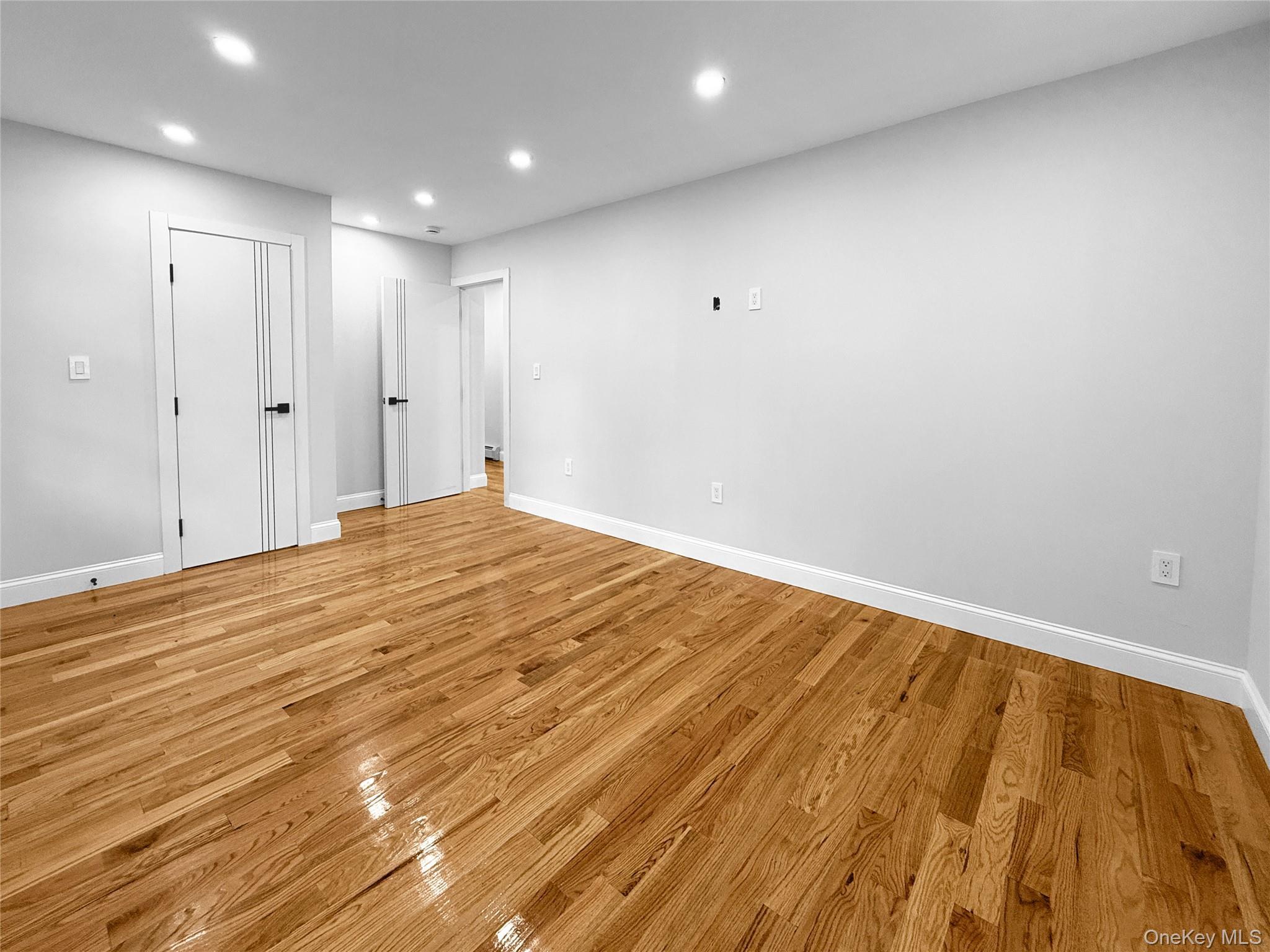Single Family 182nd Place Queens, NY 11413, MLS-1030998-11