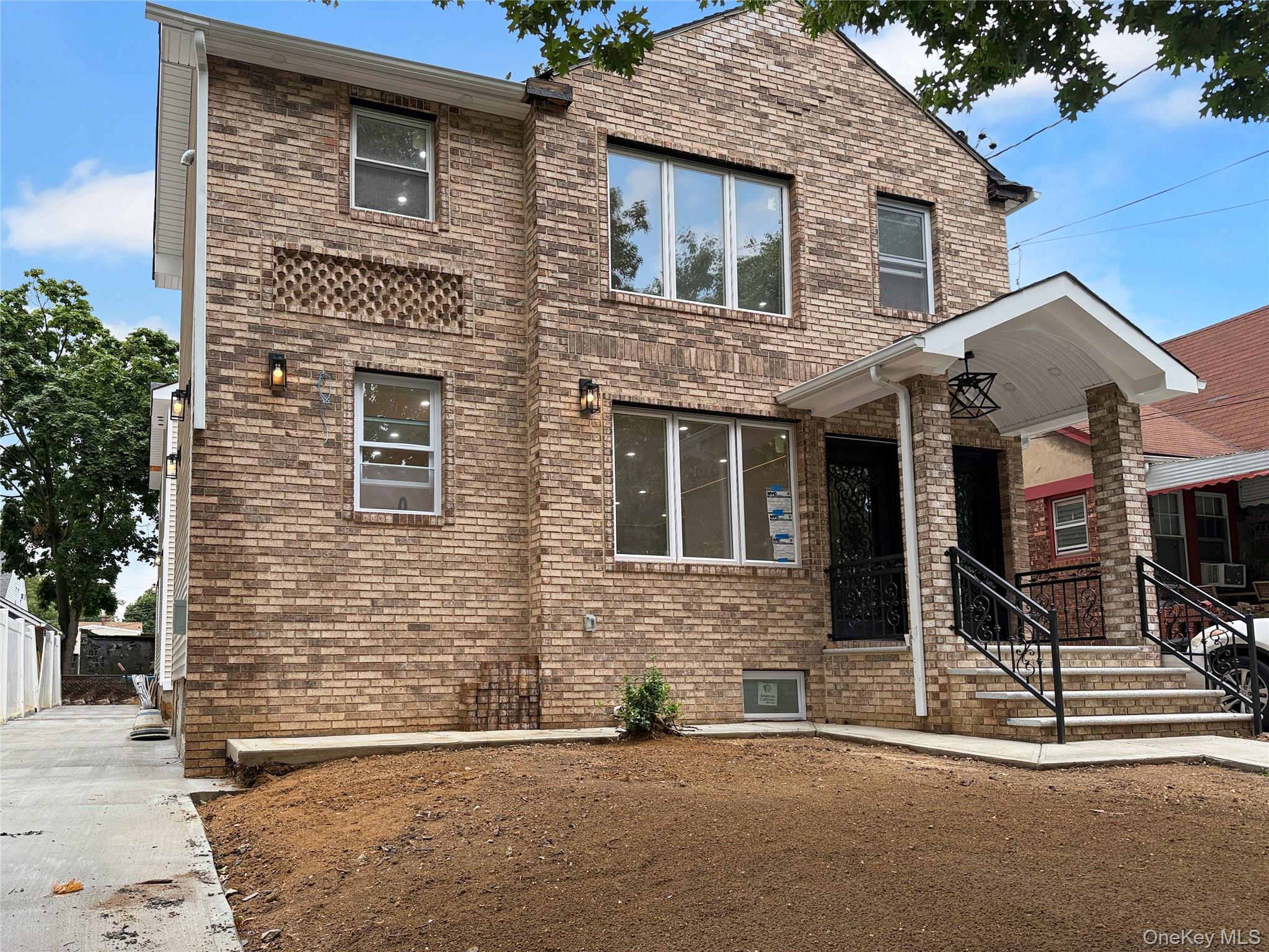 Single Family 182nd Place Queens, NY 11413, MLS-1030998-2