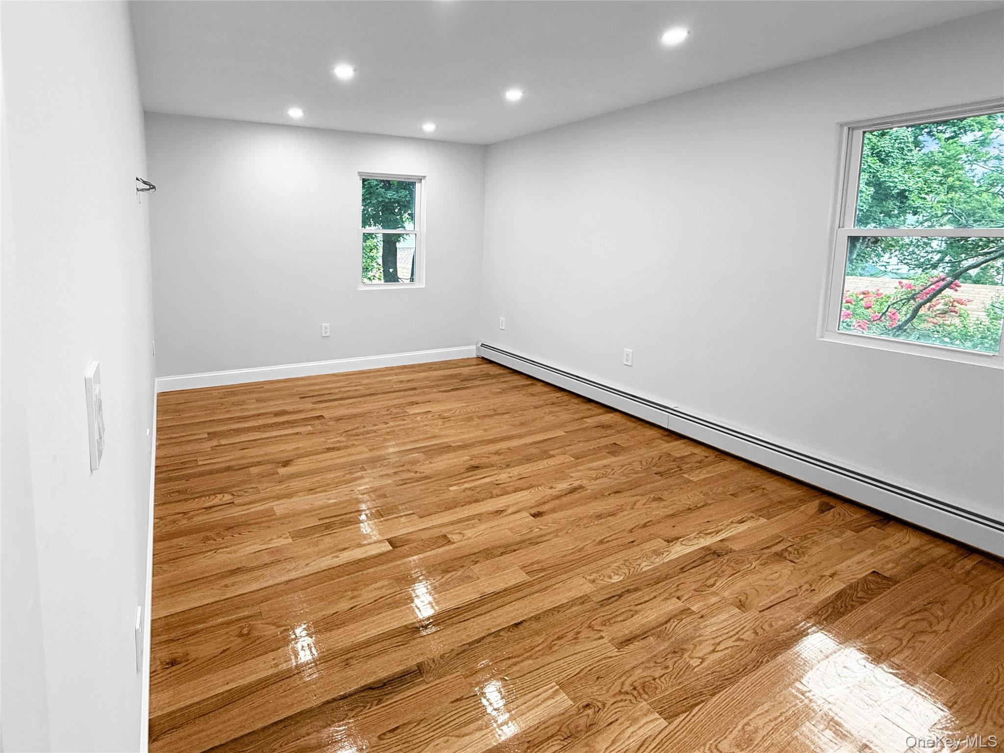 Single Family 182nd Place Queens, NY 11413, MLS-1030998-22