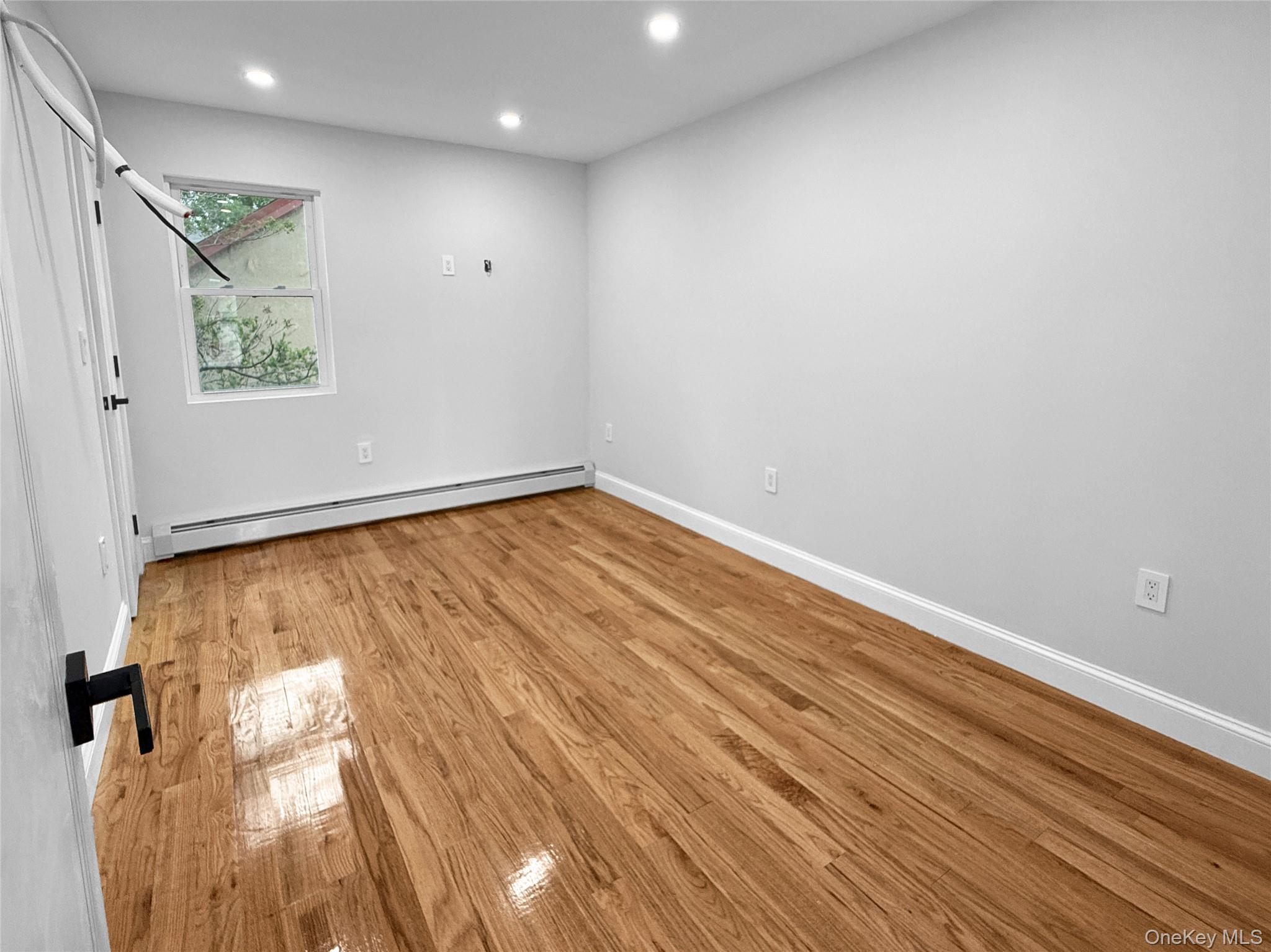 Single Family 182nd Place Queens, NY 11413, MLS-1030998-23