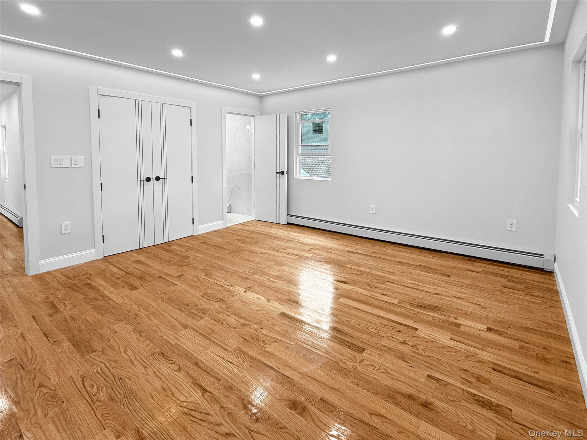 Single Family 182nd Place Queens, NY 11413, MLS-1030998-25