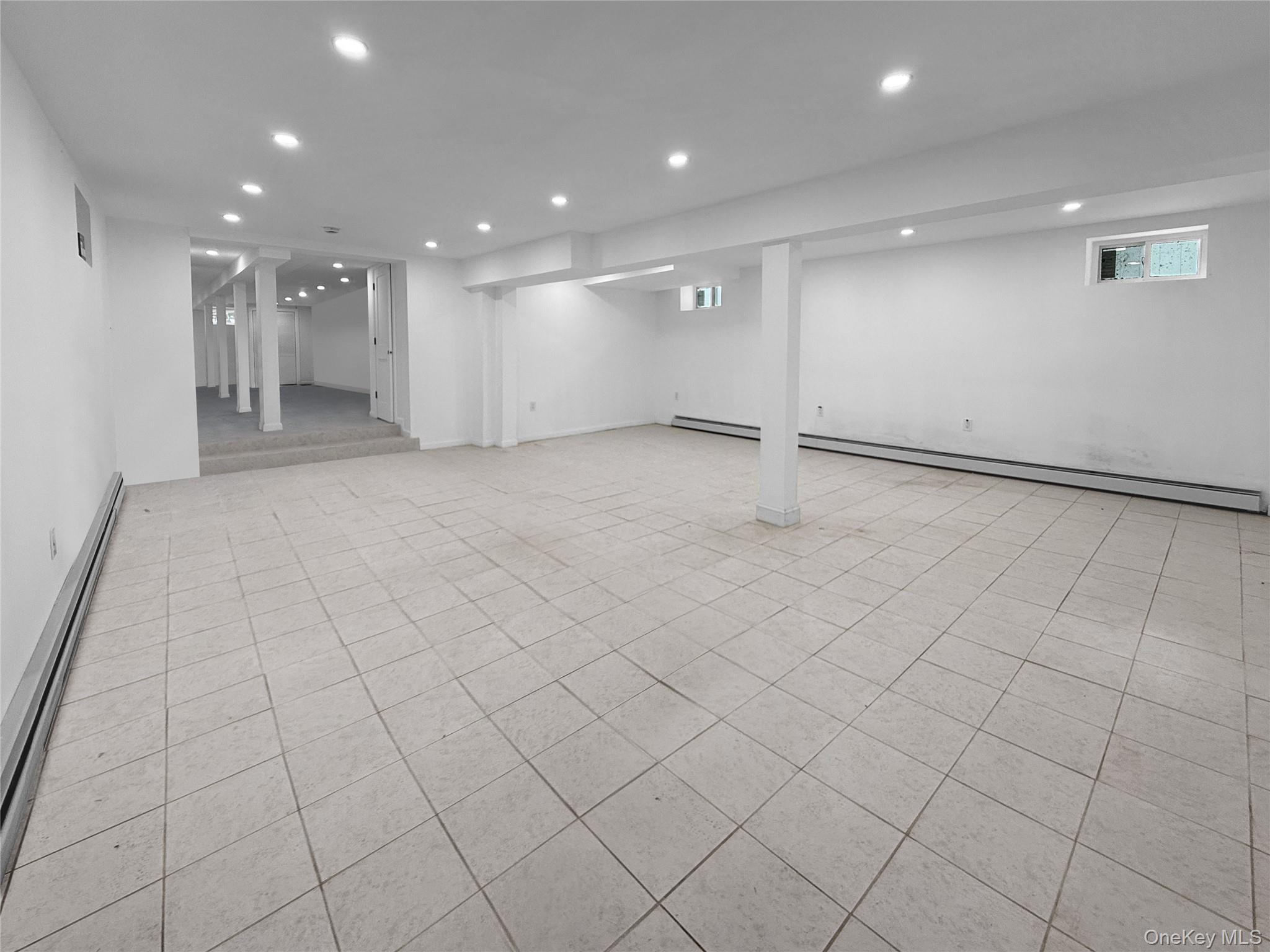 Single Family 182nd Place Queens, NY 11413, MLS-1030998-27